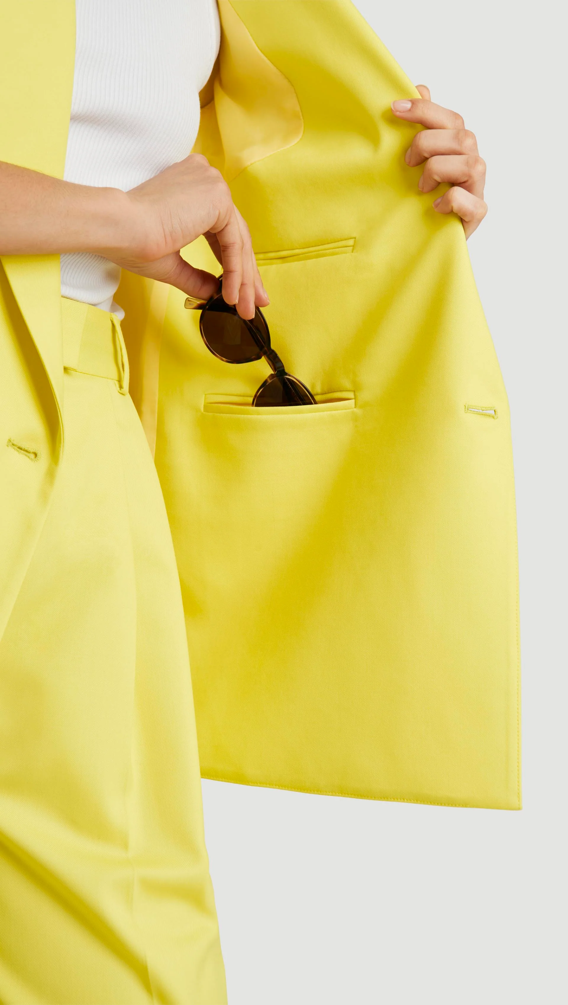 Bowery Vest in Seasonless Wool | Lemon - Image 6