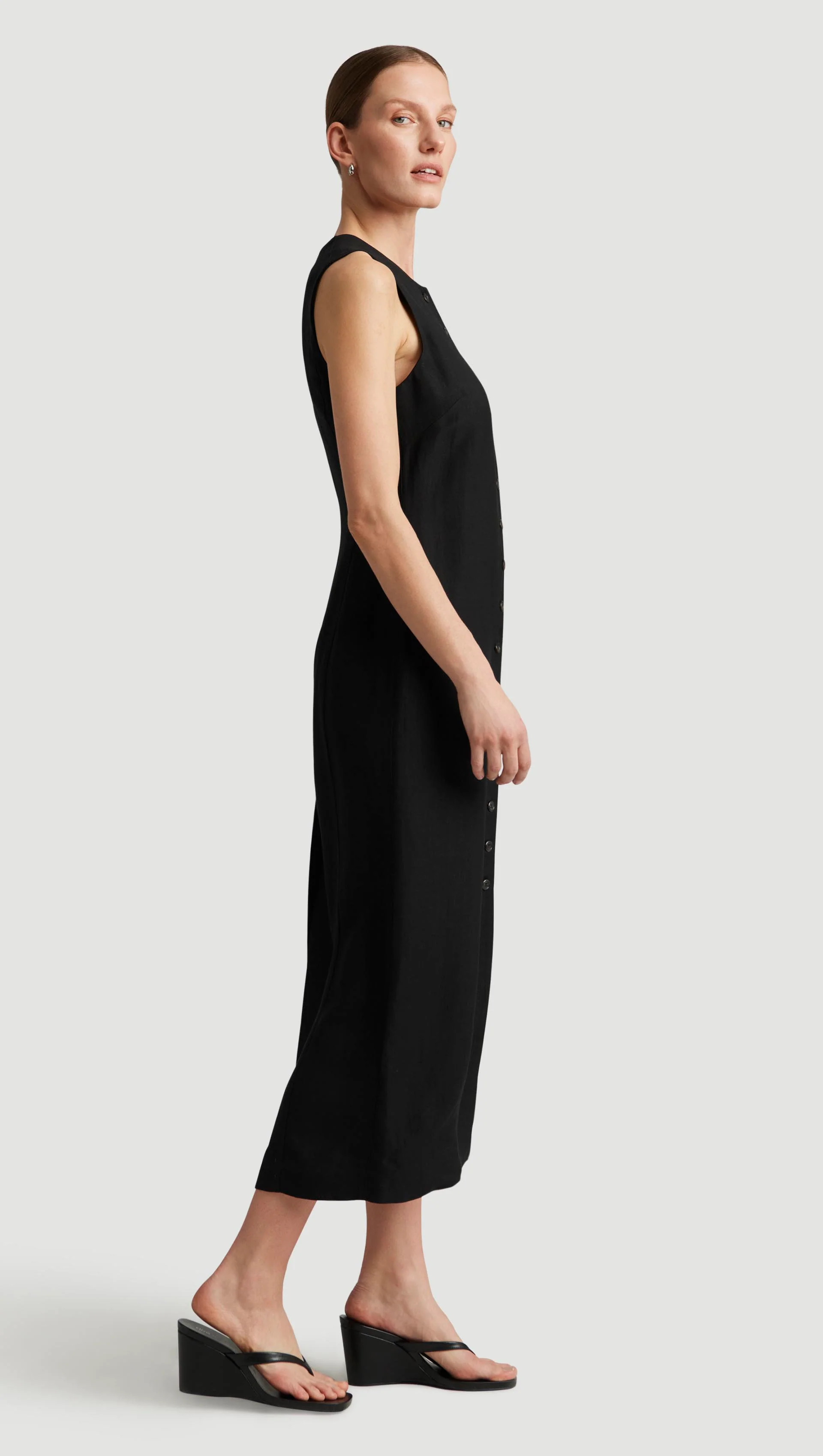 Button Dress in Viscose Linen Twill | Black - Image 4