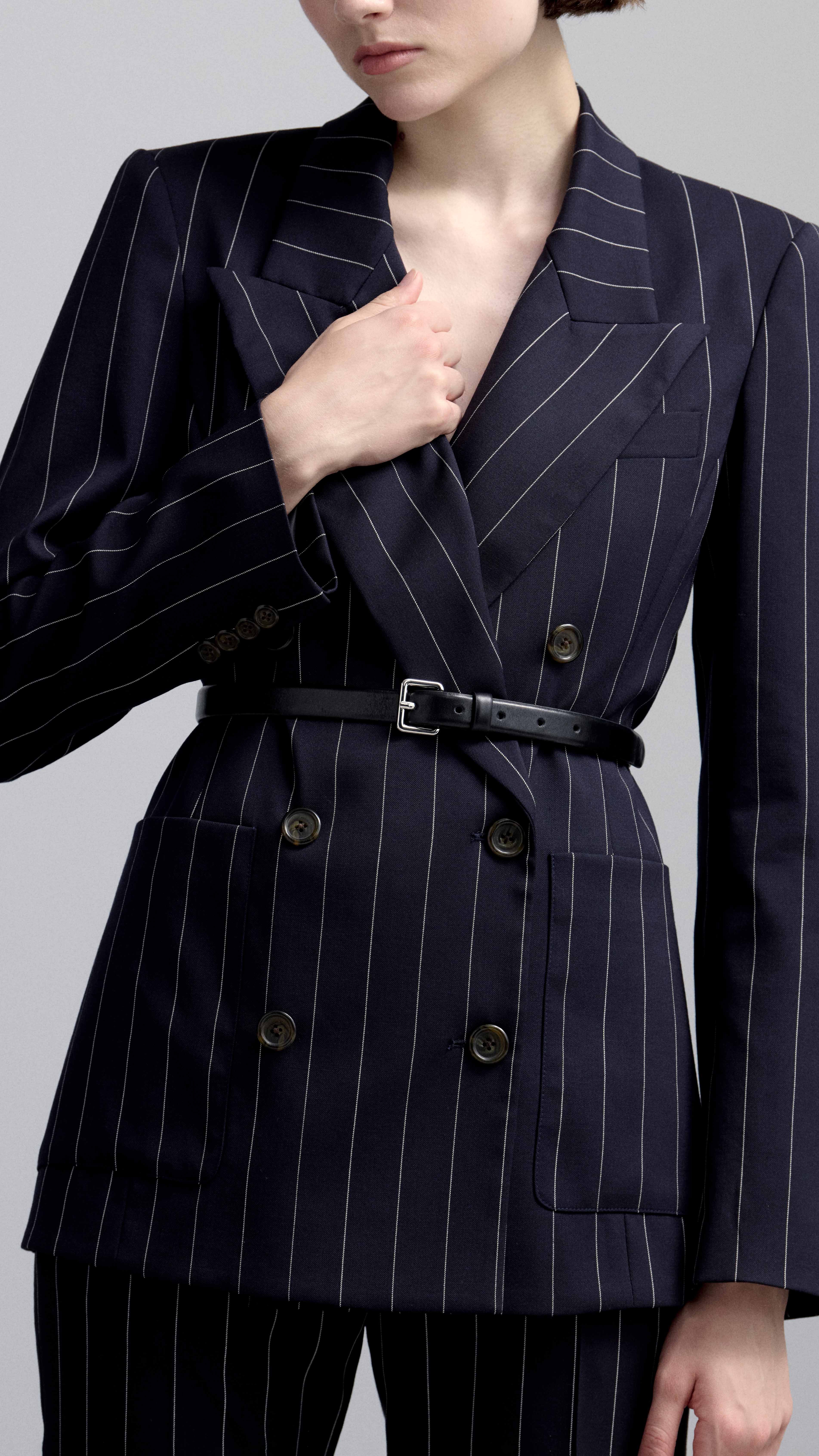 Chelsea Blazer in Stretch Wool | Navy Pinstripe - Image 7