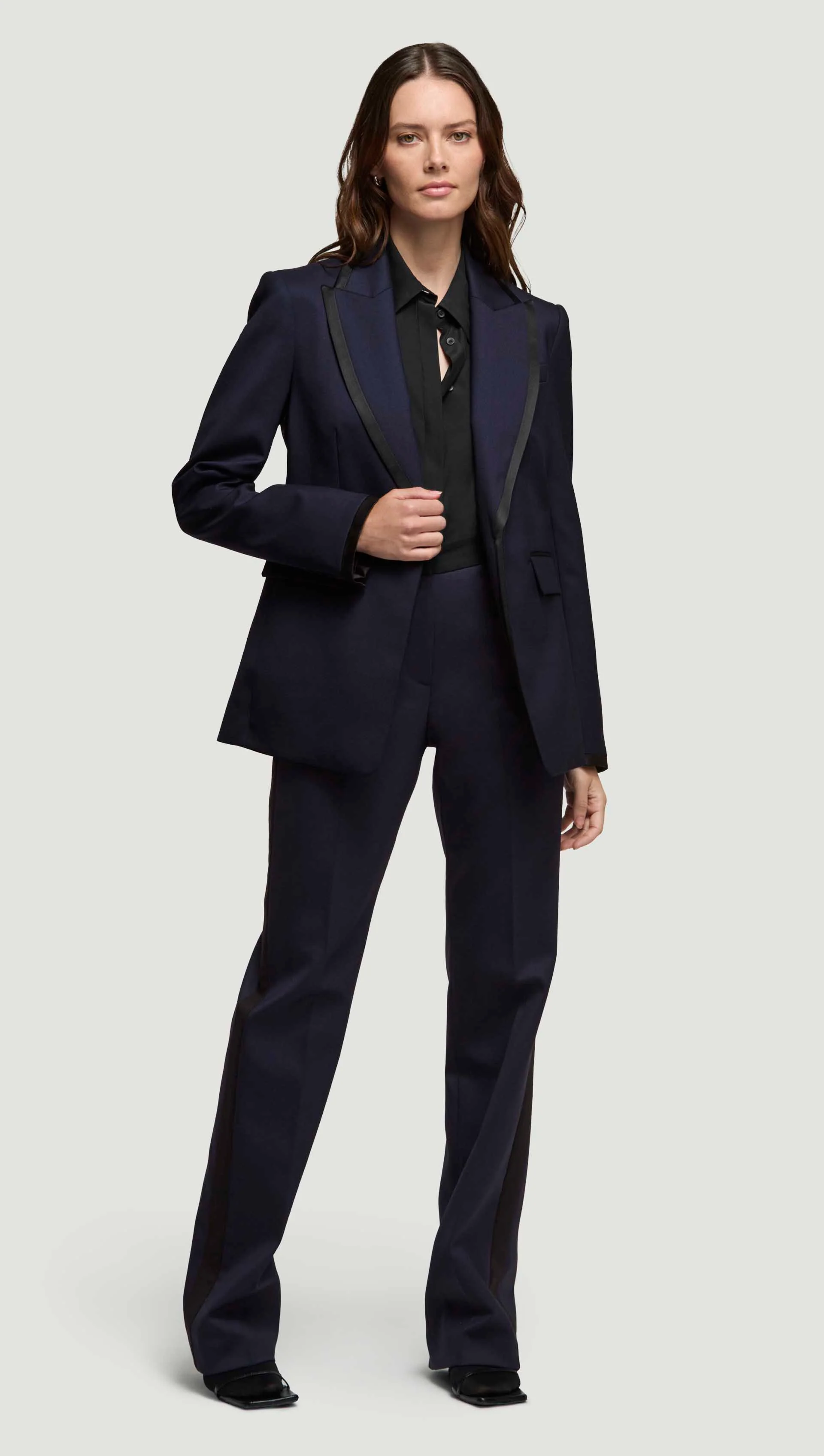 Colorblocked Sculpted Blazer in Seasonless Wool | Midnight/Black - Image 3