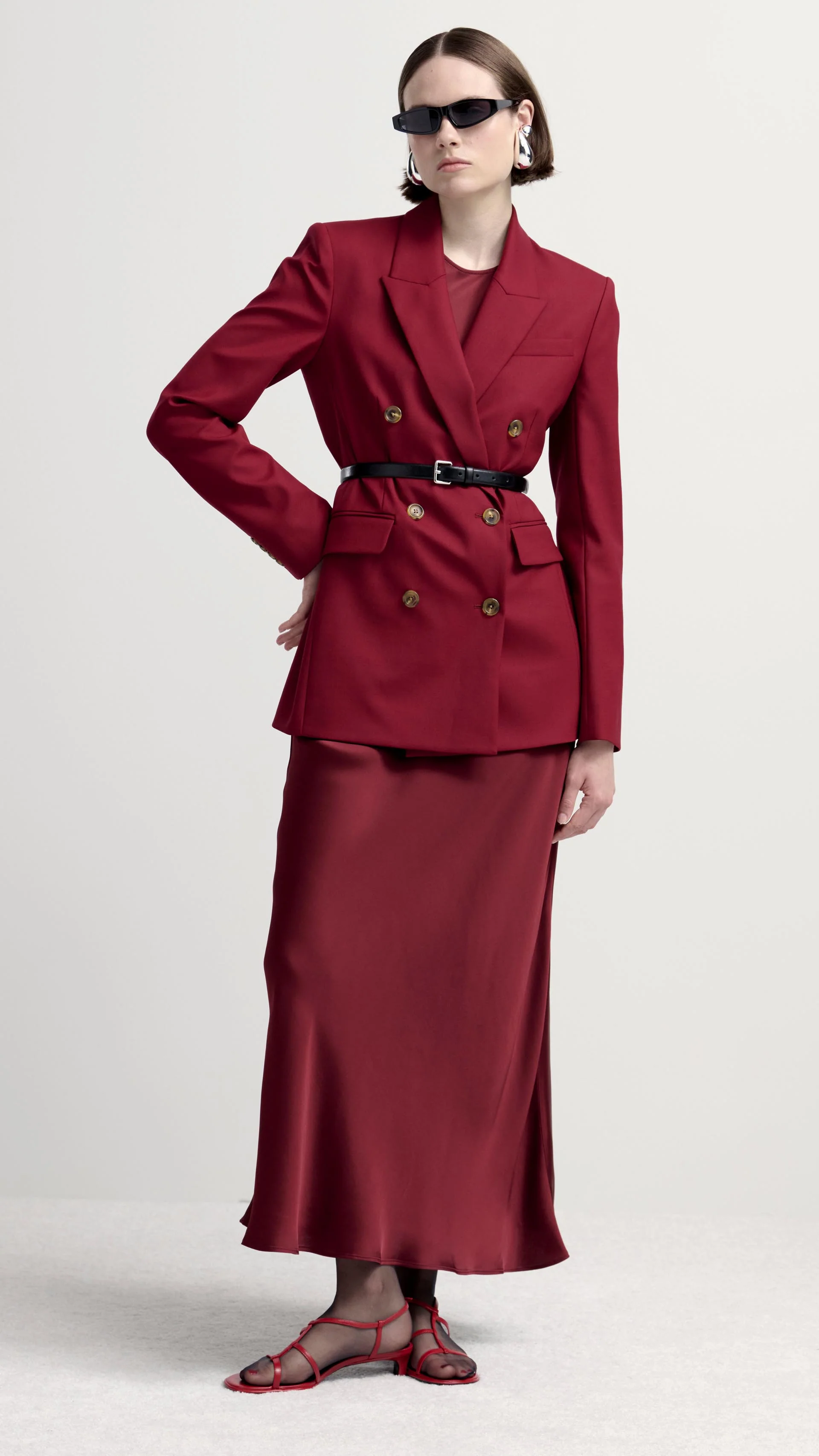 Double-Breasted Blazer in Seasonless Wool | Burgundy - Image 9