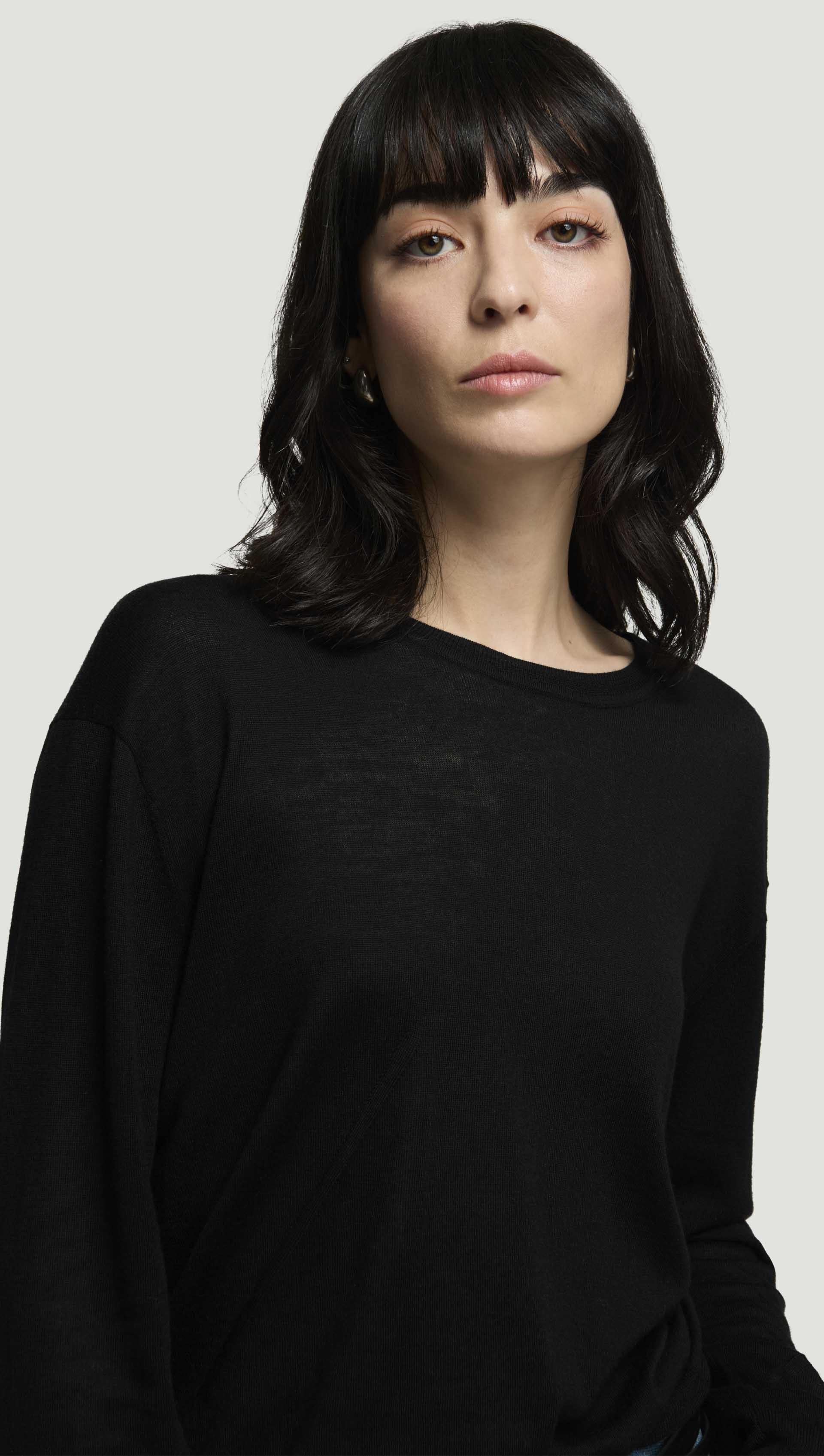 Fine Knit Longsleeve Crewneck in Merino Silk | Black - Image 6