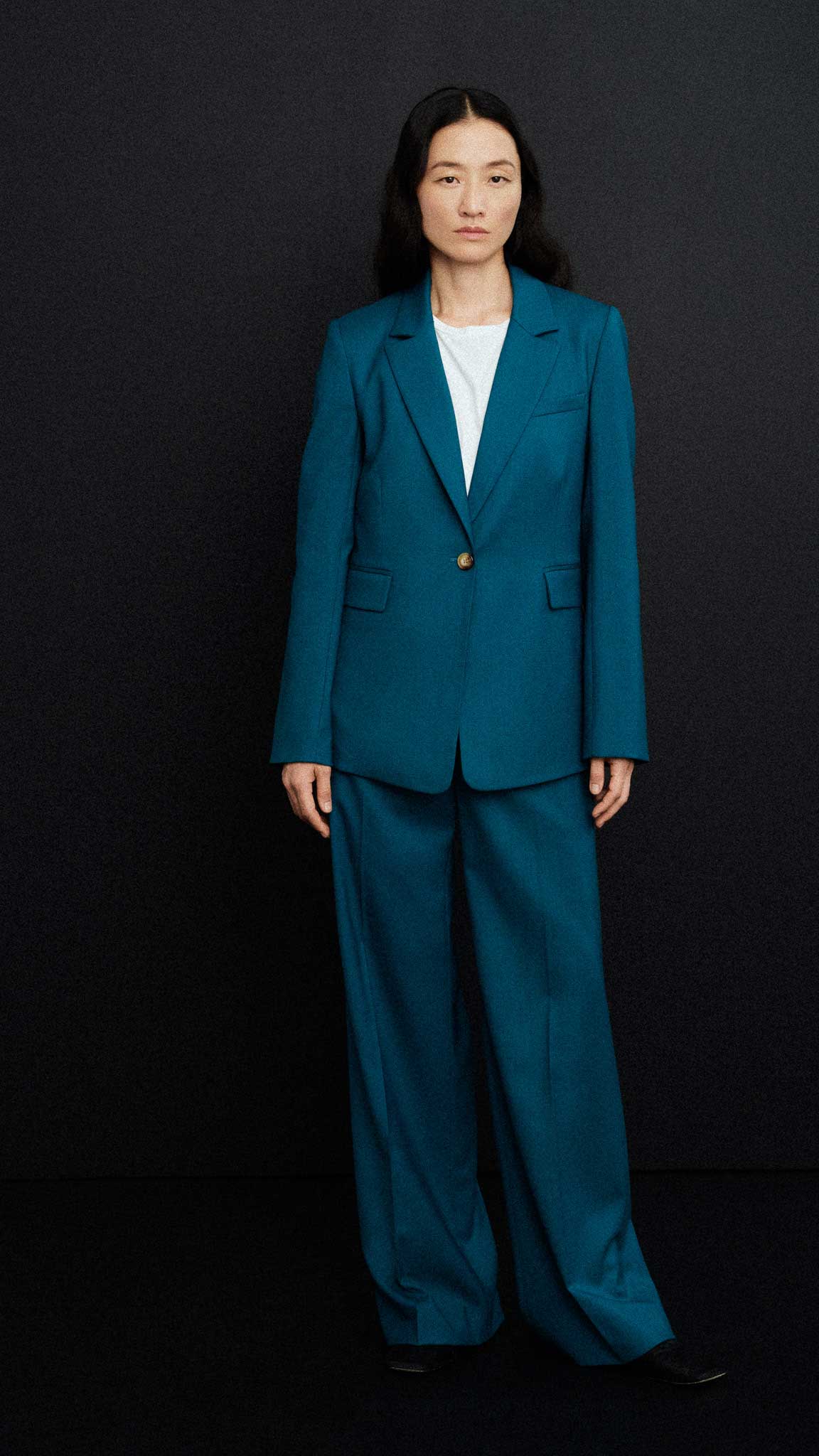 Fitted Notch Lapel Blazer in Seasonless Wool | Teal - Image 9