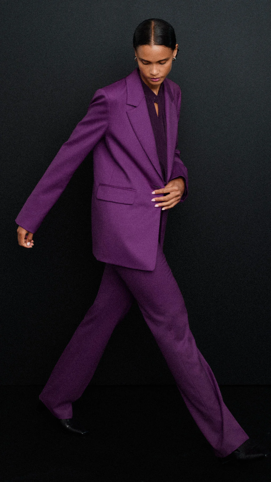 Notch Lapel Blazer in Seasonless Wool | Grape - Image 10