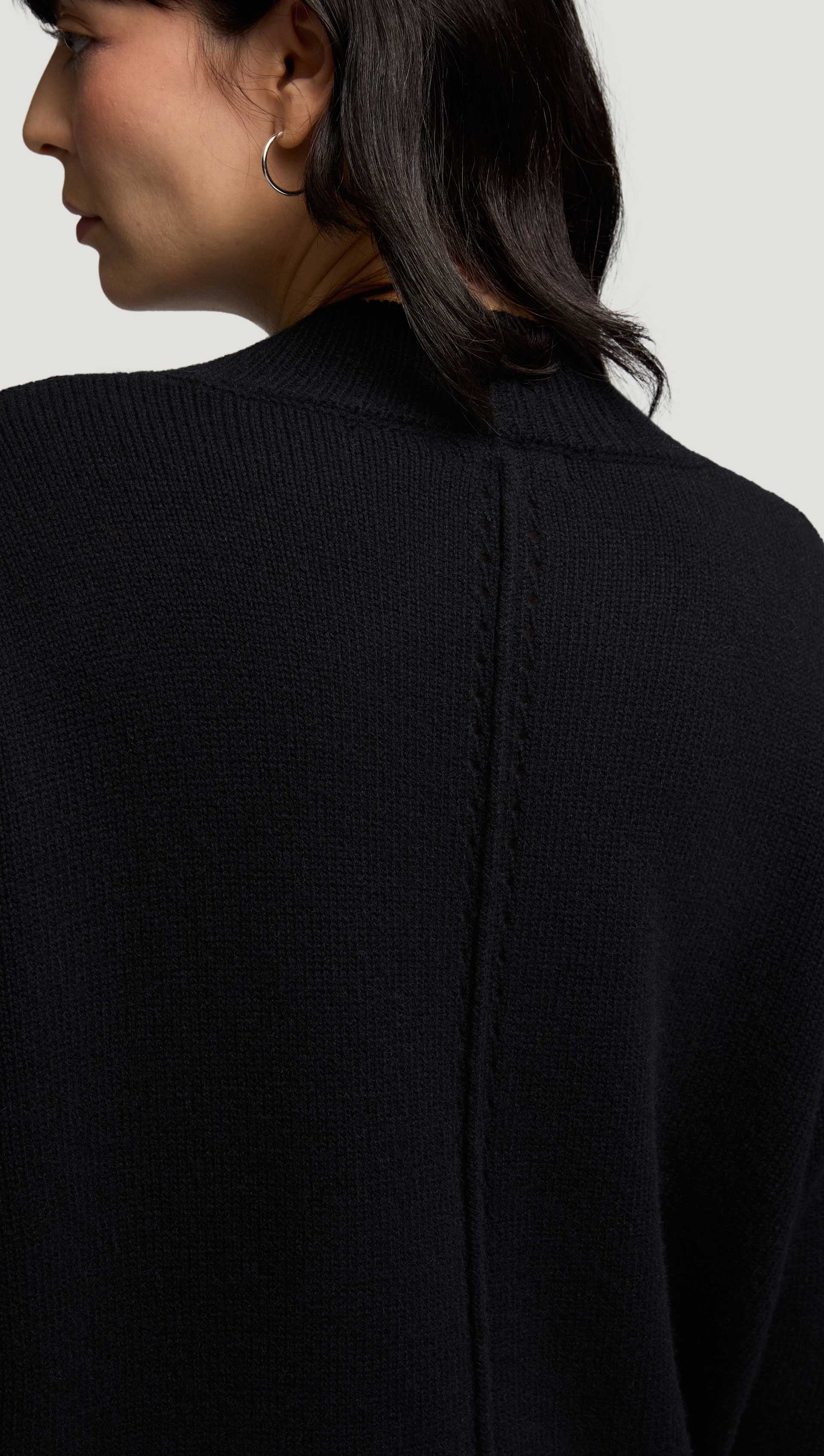 Oversized V-Neck Sweater in Merino Wool | Black - Image 5