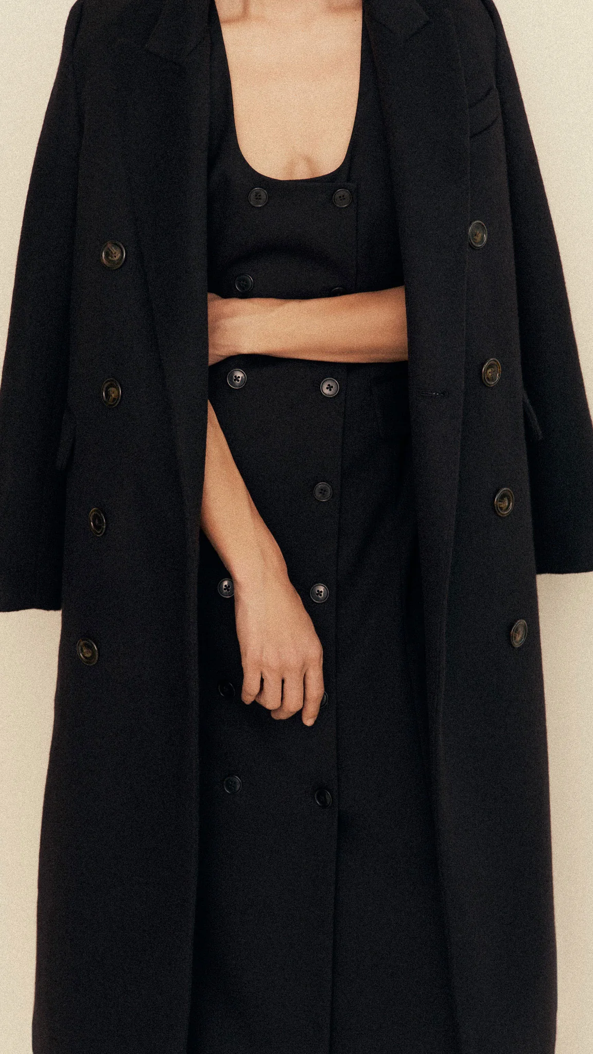 Peak Lapel Coat in Shiny Wool | Black - Image 10