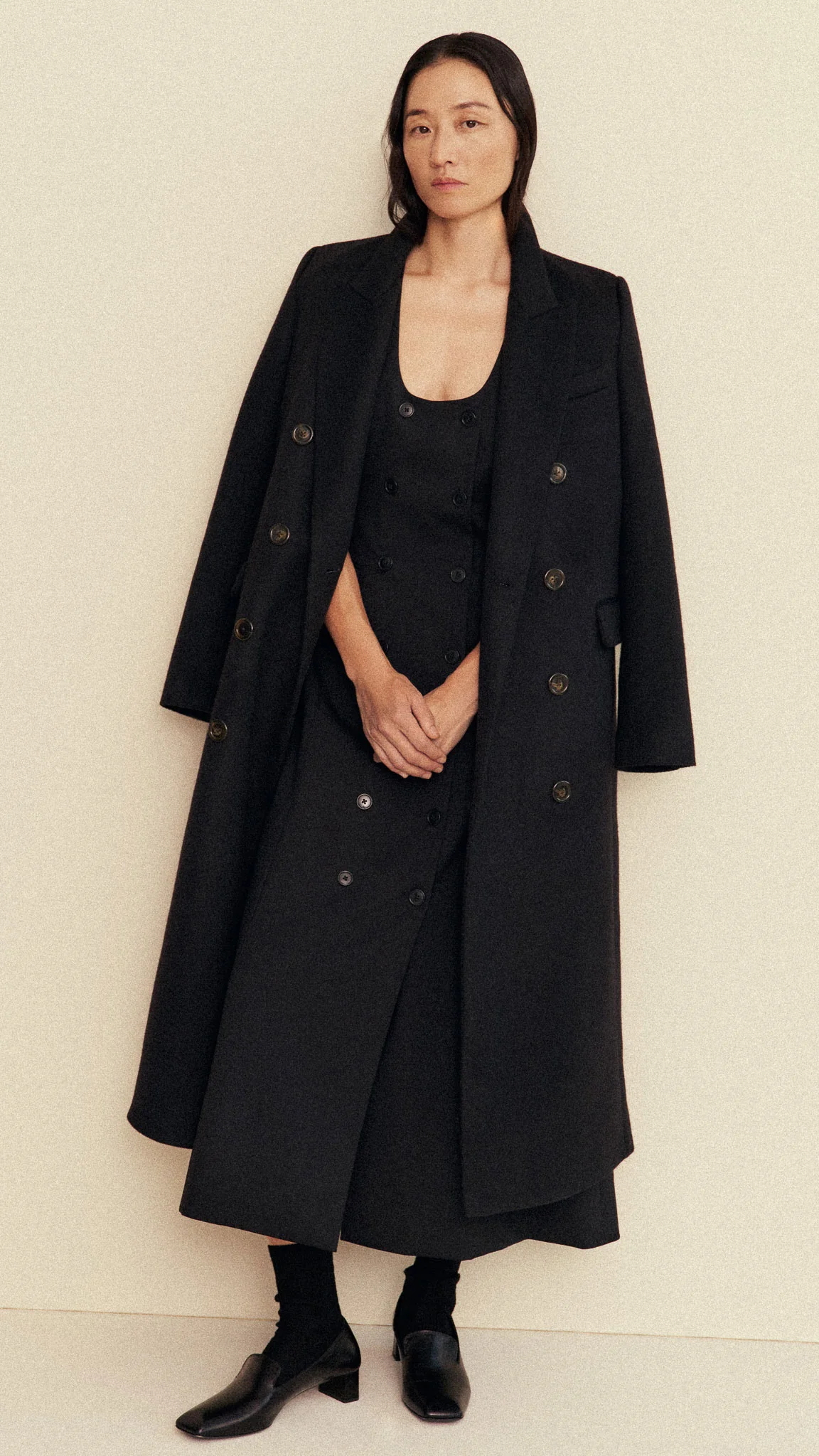 Peak Lapel Coat in Shiny Wool | Black - Image 9