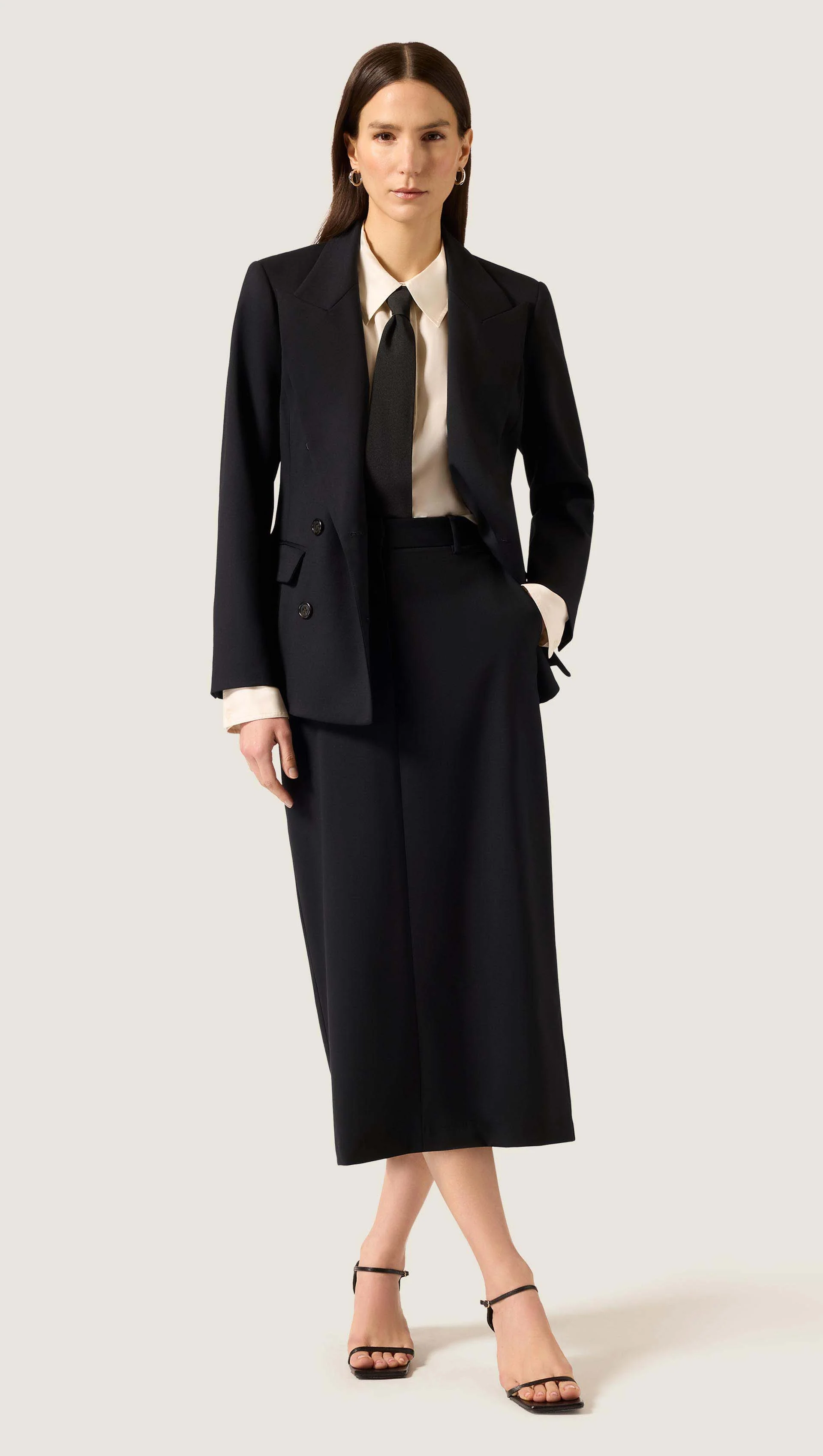 Pencil Skirt in Seasonless Wool | Black - Image 4