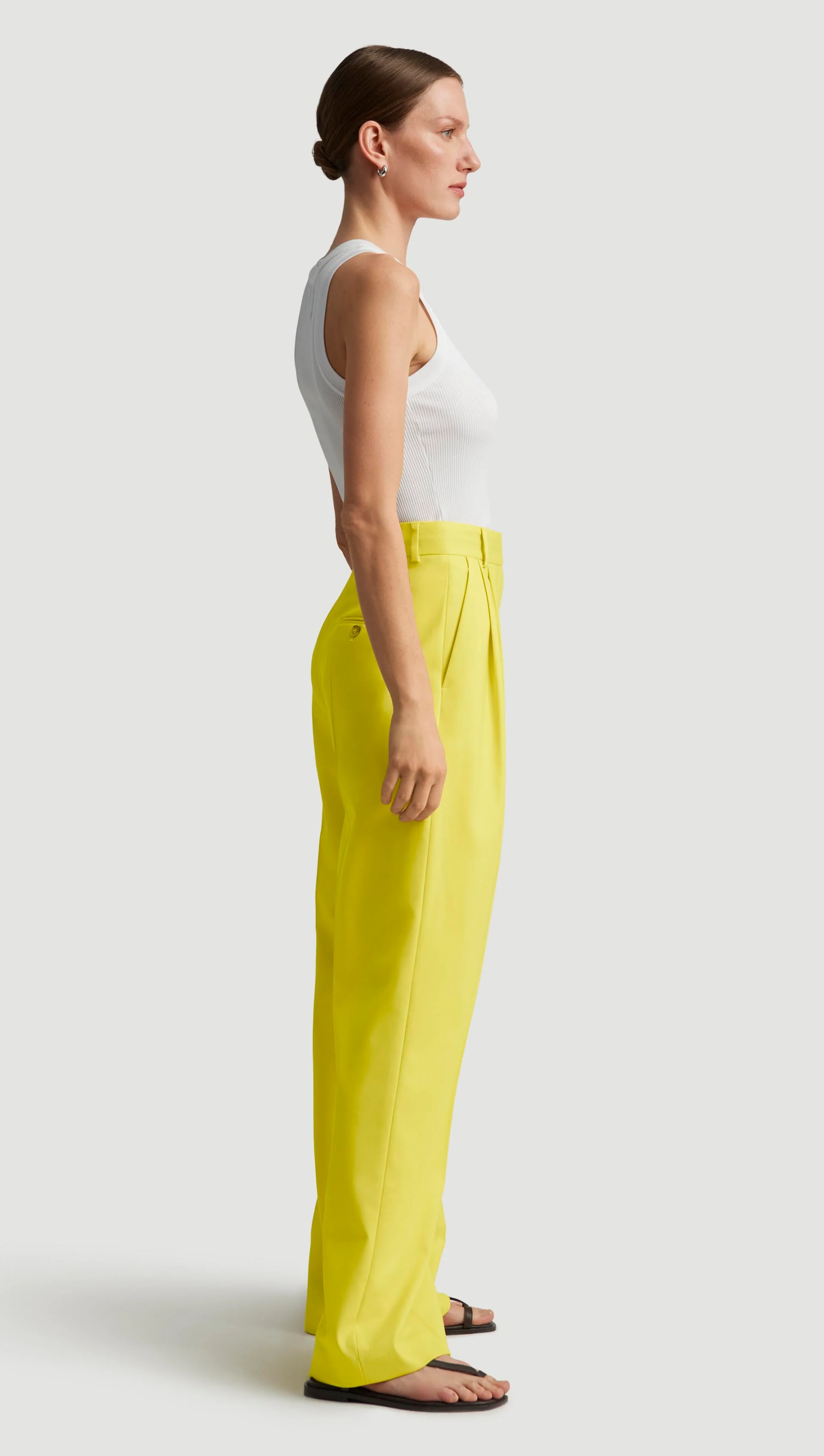 Pleated Trouser in Seasonless Wool | Lemon - Image 5
