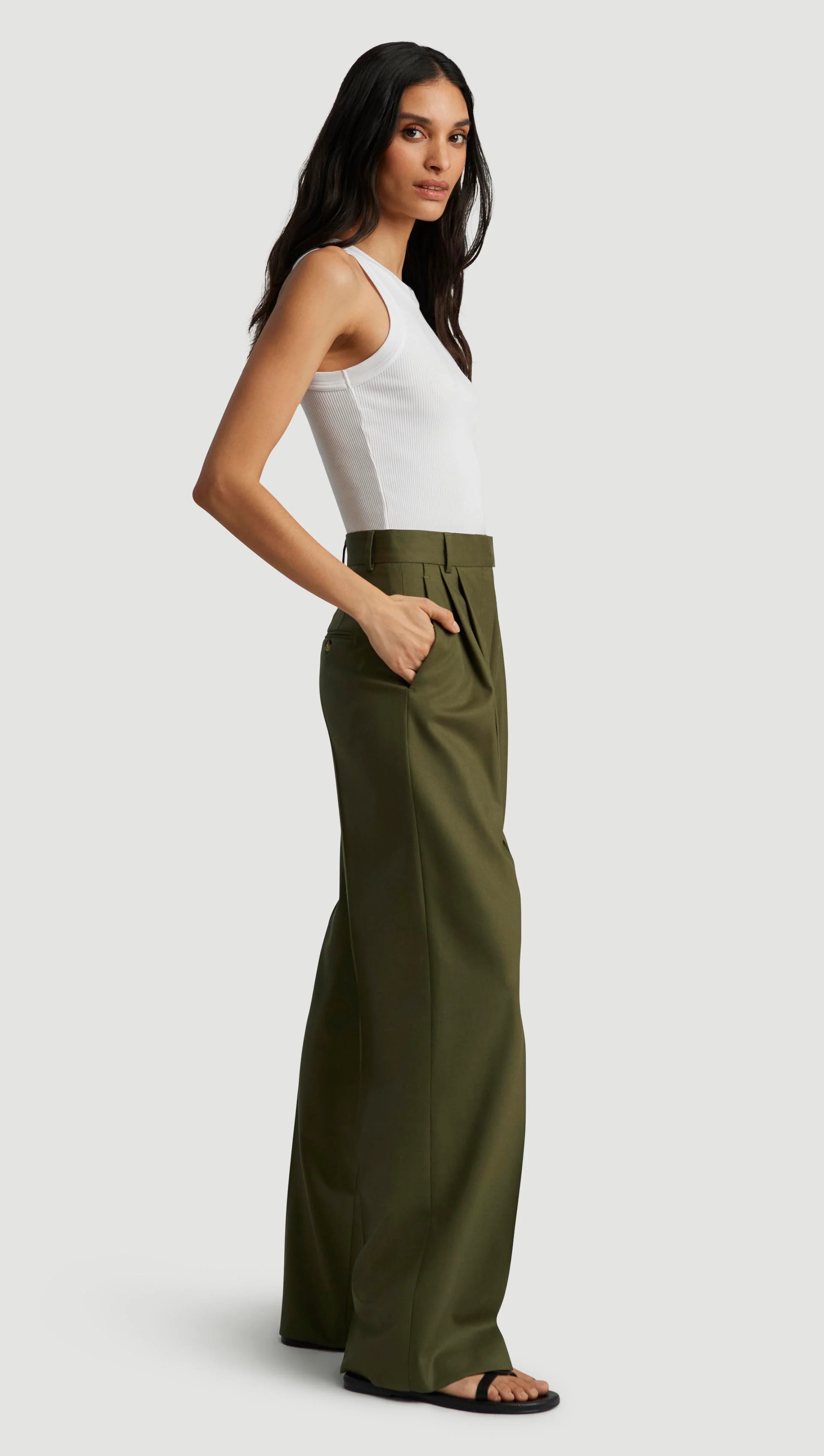 Pleated Trouser in Seasonless Wool | Pine Needle - Image 4
