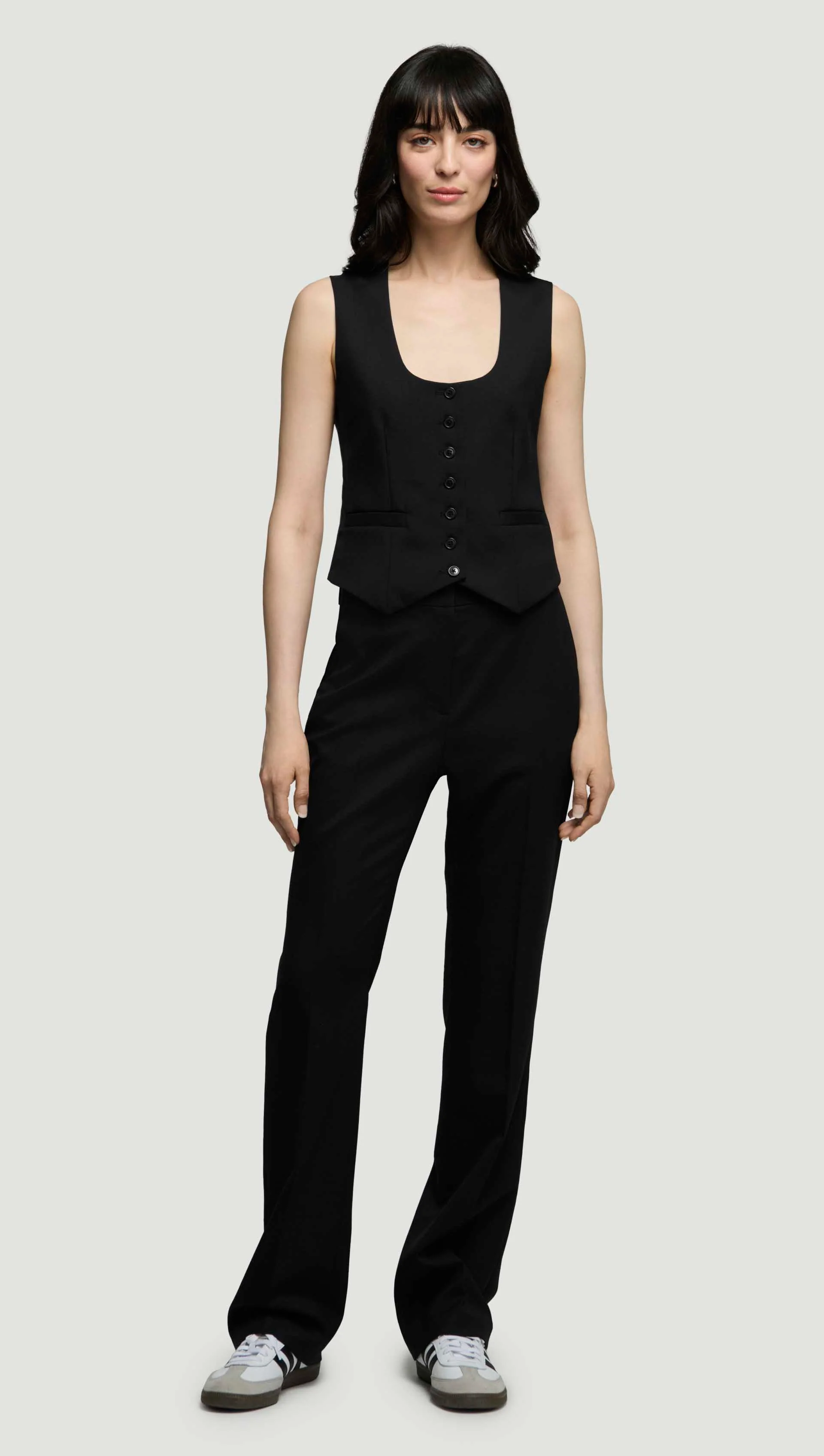 Scoop Neck Waistcoat in Seasonless Wool | Black - Image 3