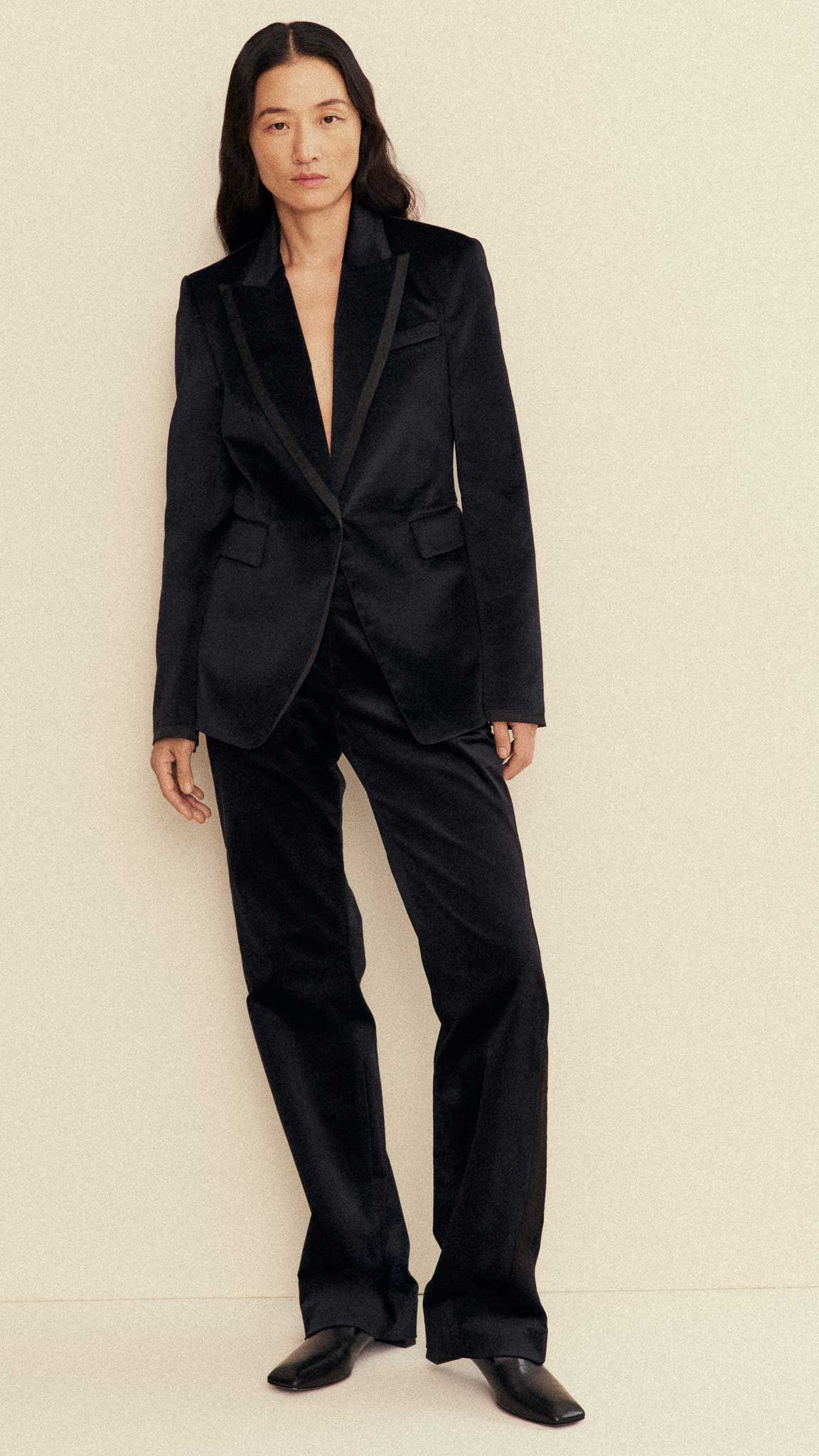 Sculpted Blazer in Velvet w/Satin Detail | Black - Image 9