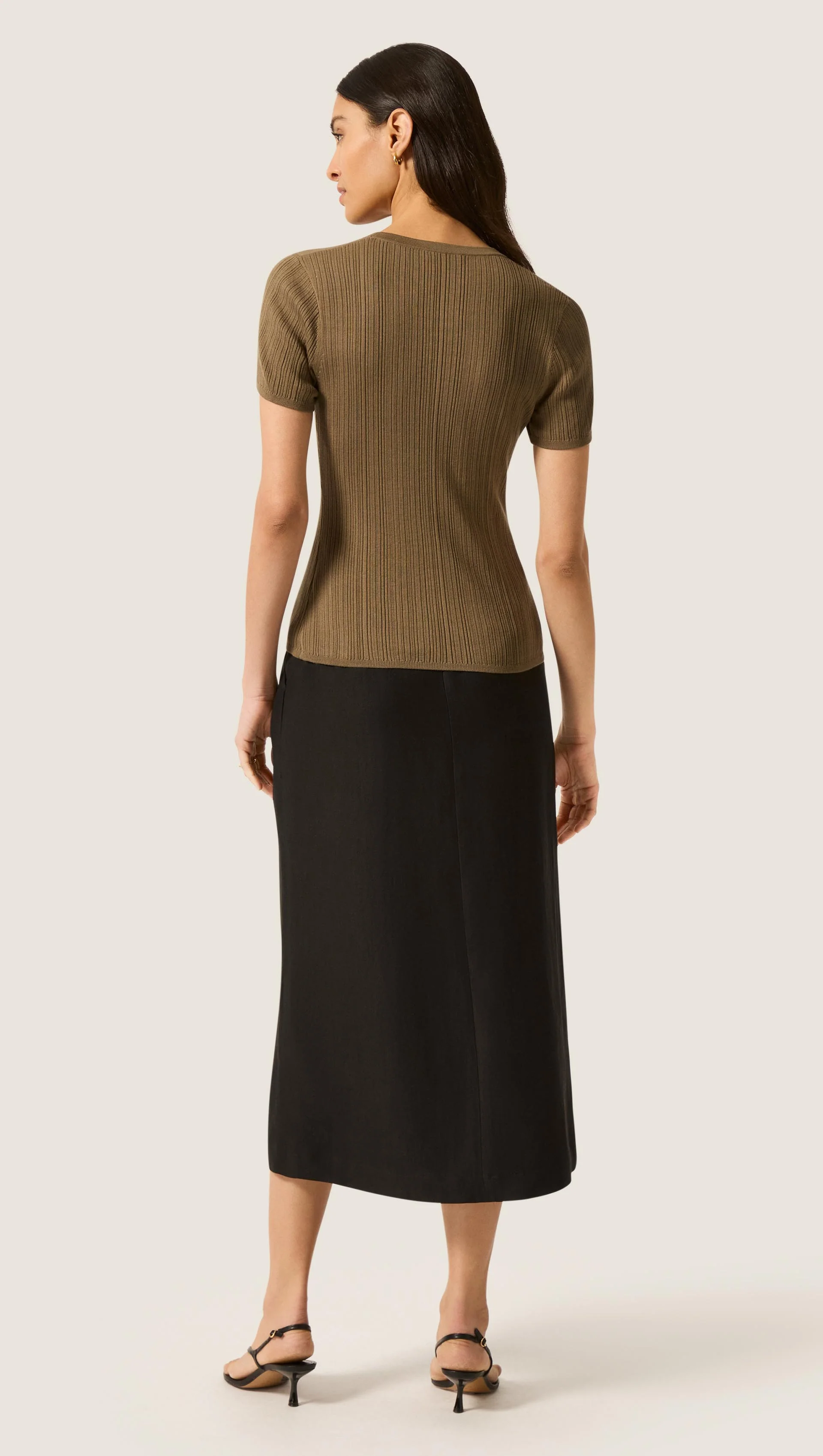 Shortsleeve Scoop Neck in Silk Cotton | Army Green - Image 5