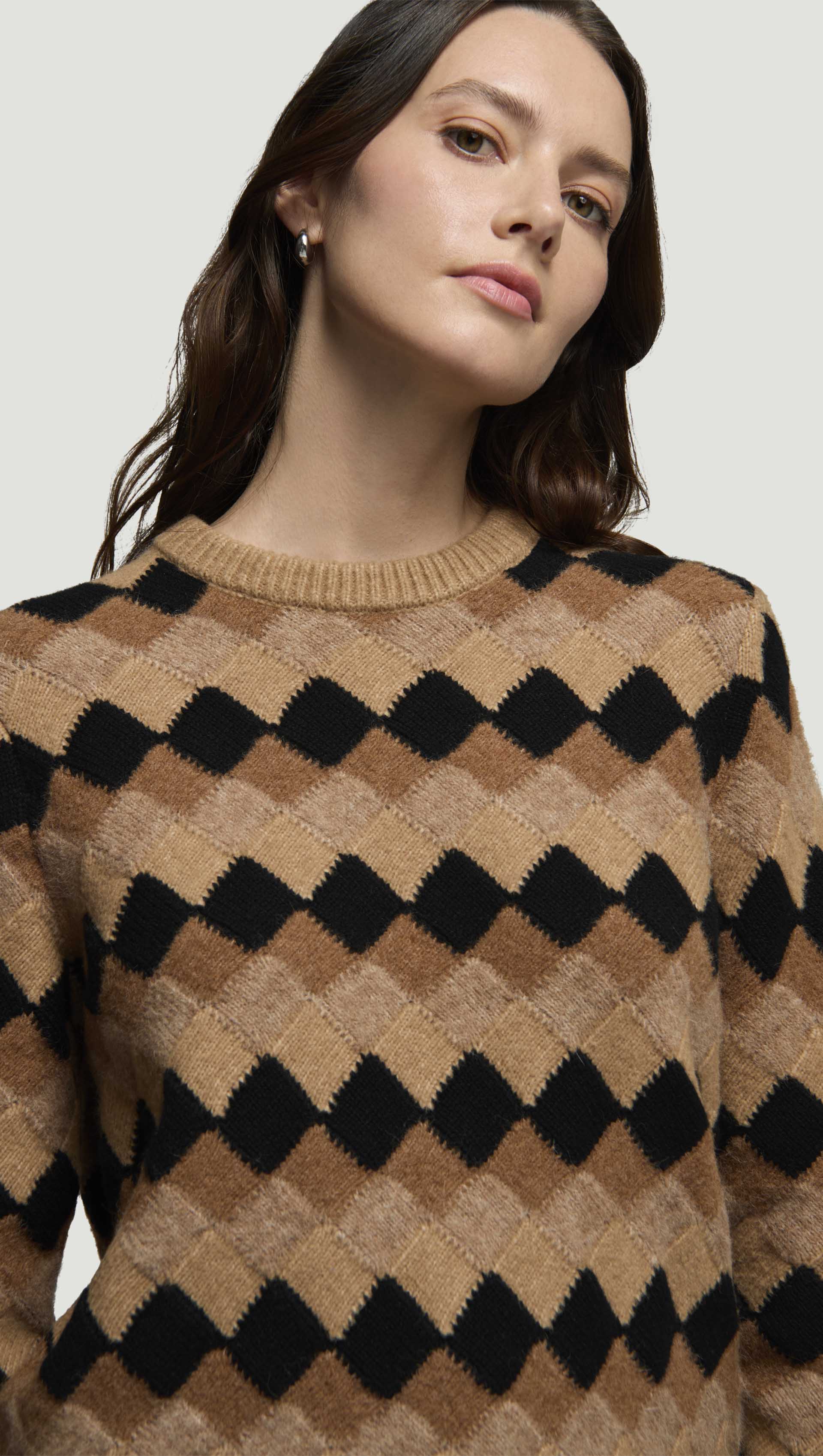 Shrunken Pullover in Luxe Yarn | Domino - Image 2