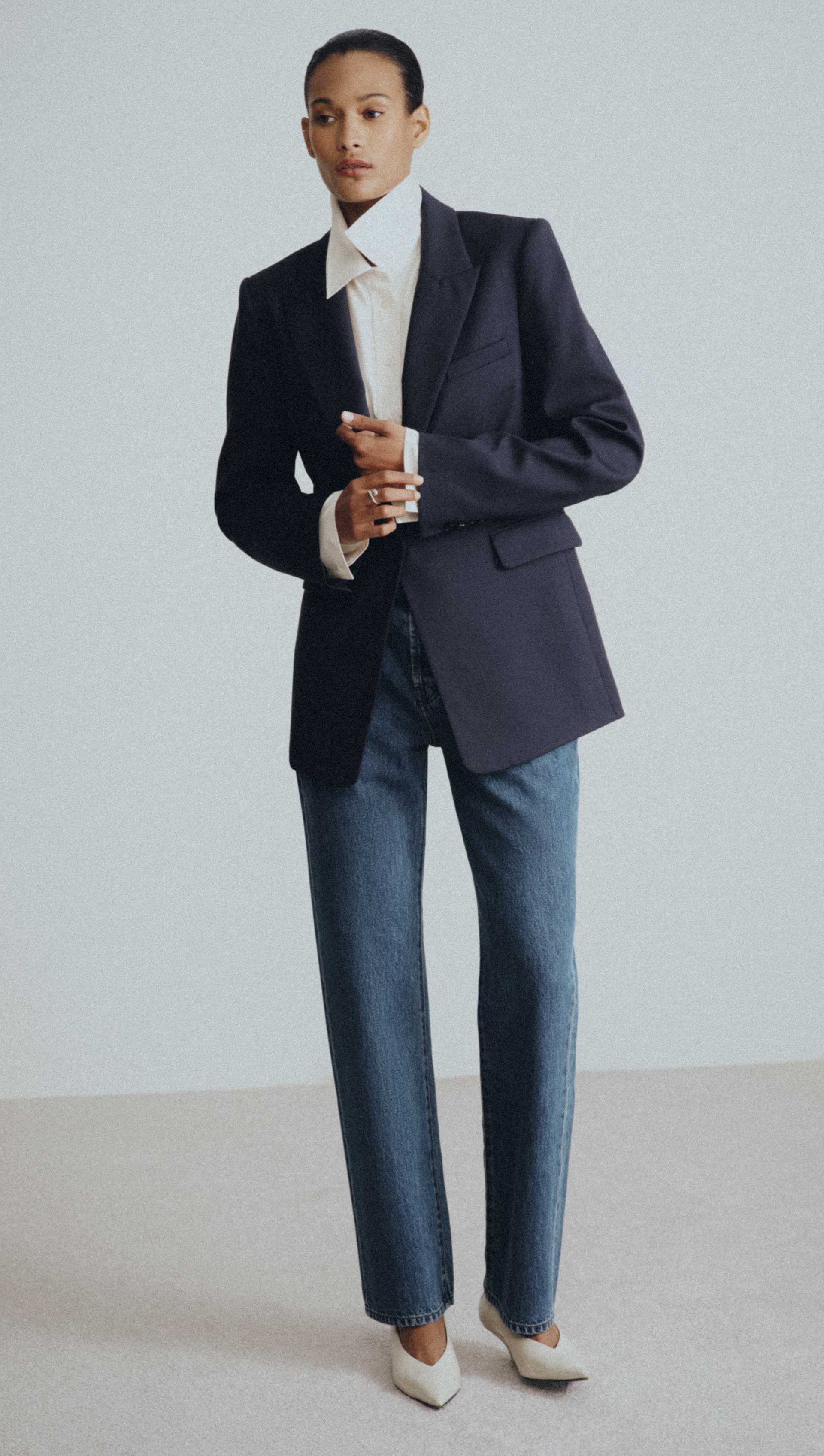 Single Button Blazer in Seasonless Wool | Midnight - Image 8