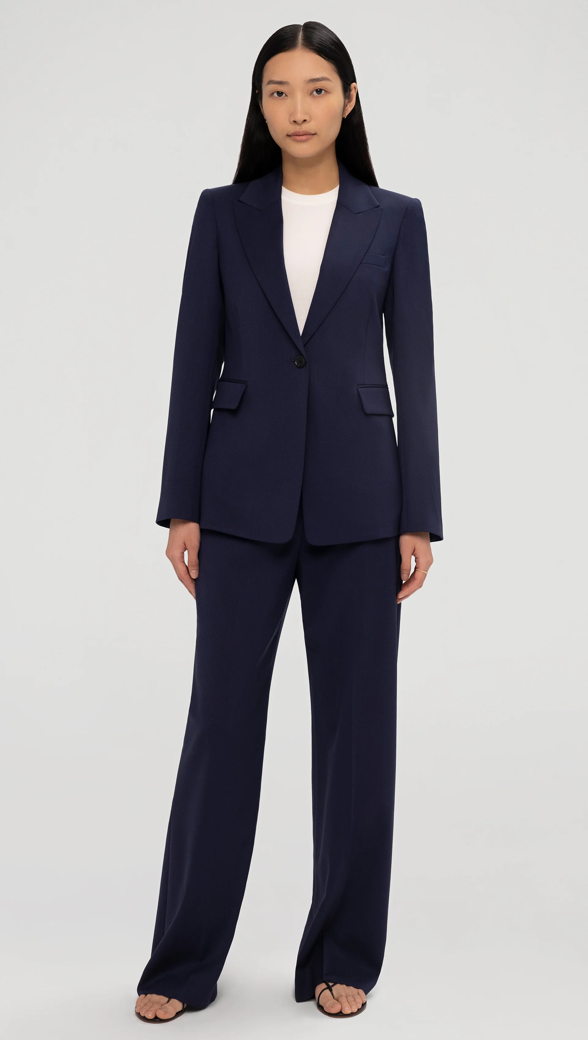 Single Button Blazer in Seasonless Wool | Navy - Image 8