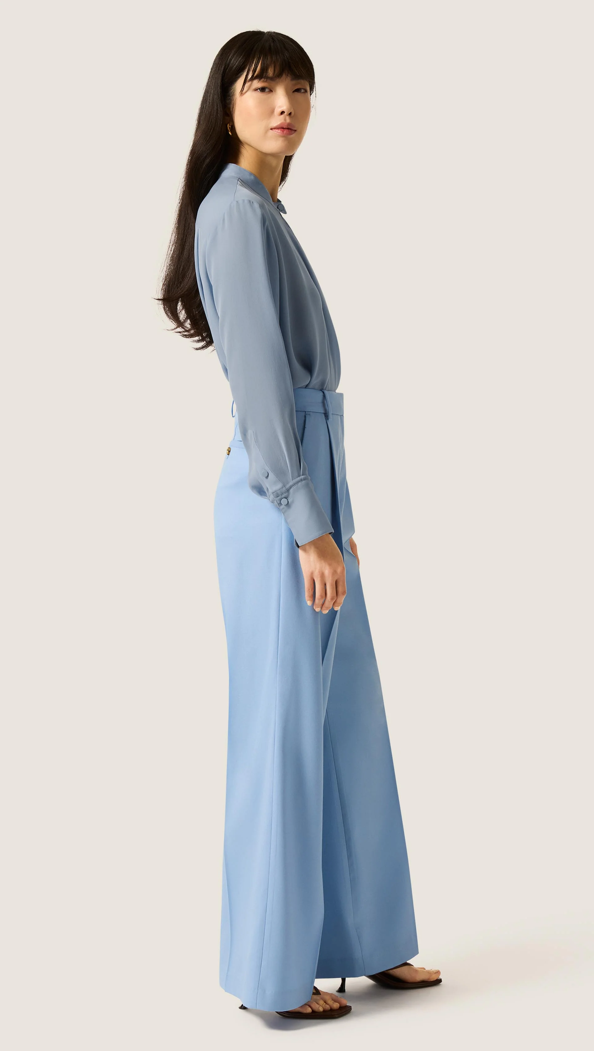 Single Pleat Trouser in Seasonless Wool | Maya Blue - Image 3