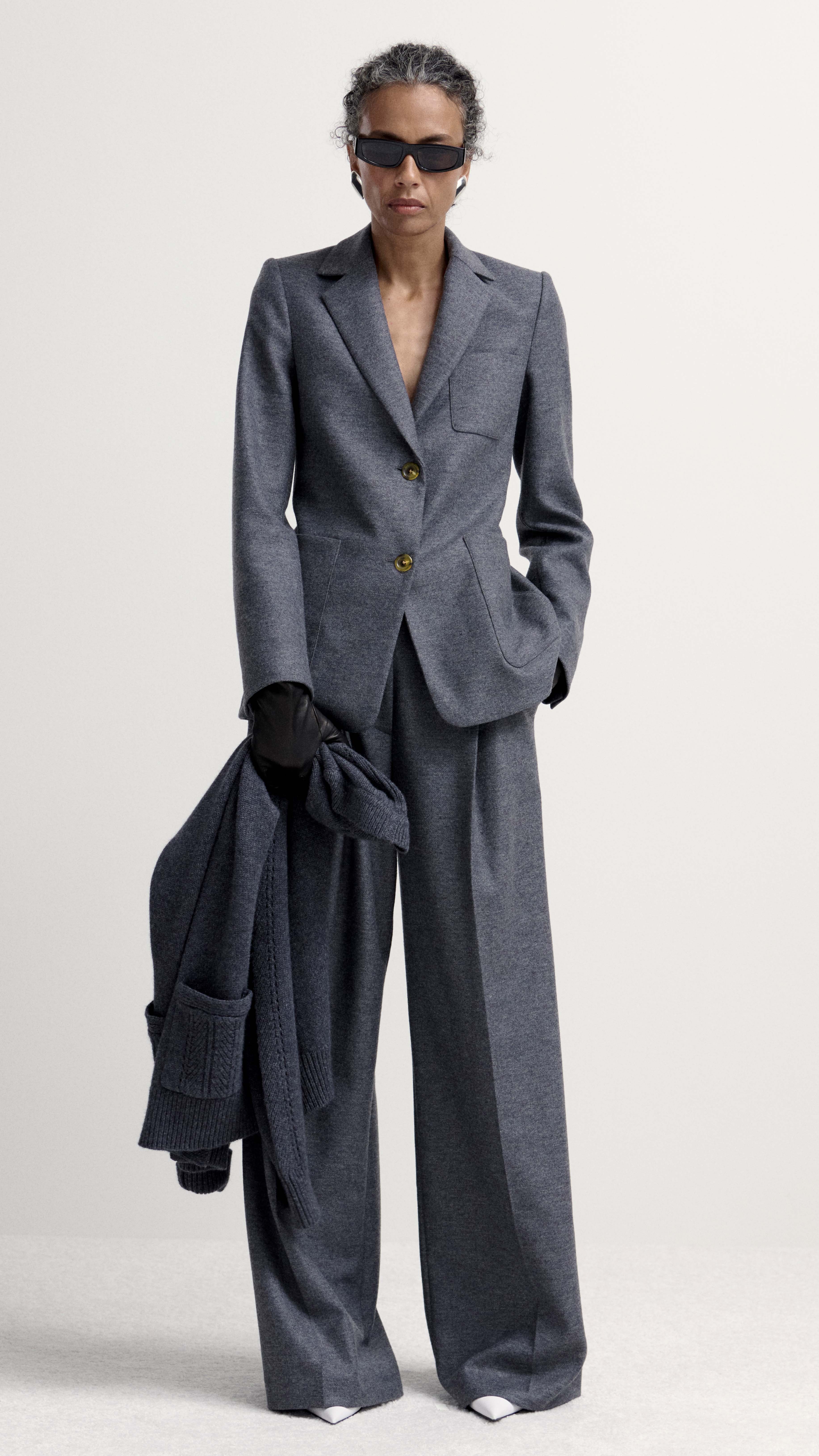 Single Pleat Trouser in Textured Wool | Grey Melange - Image 10