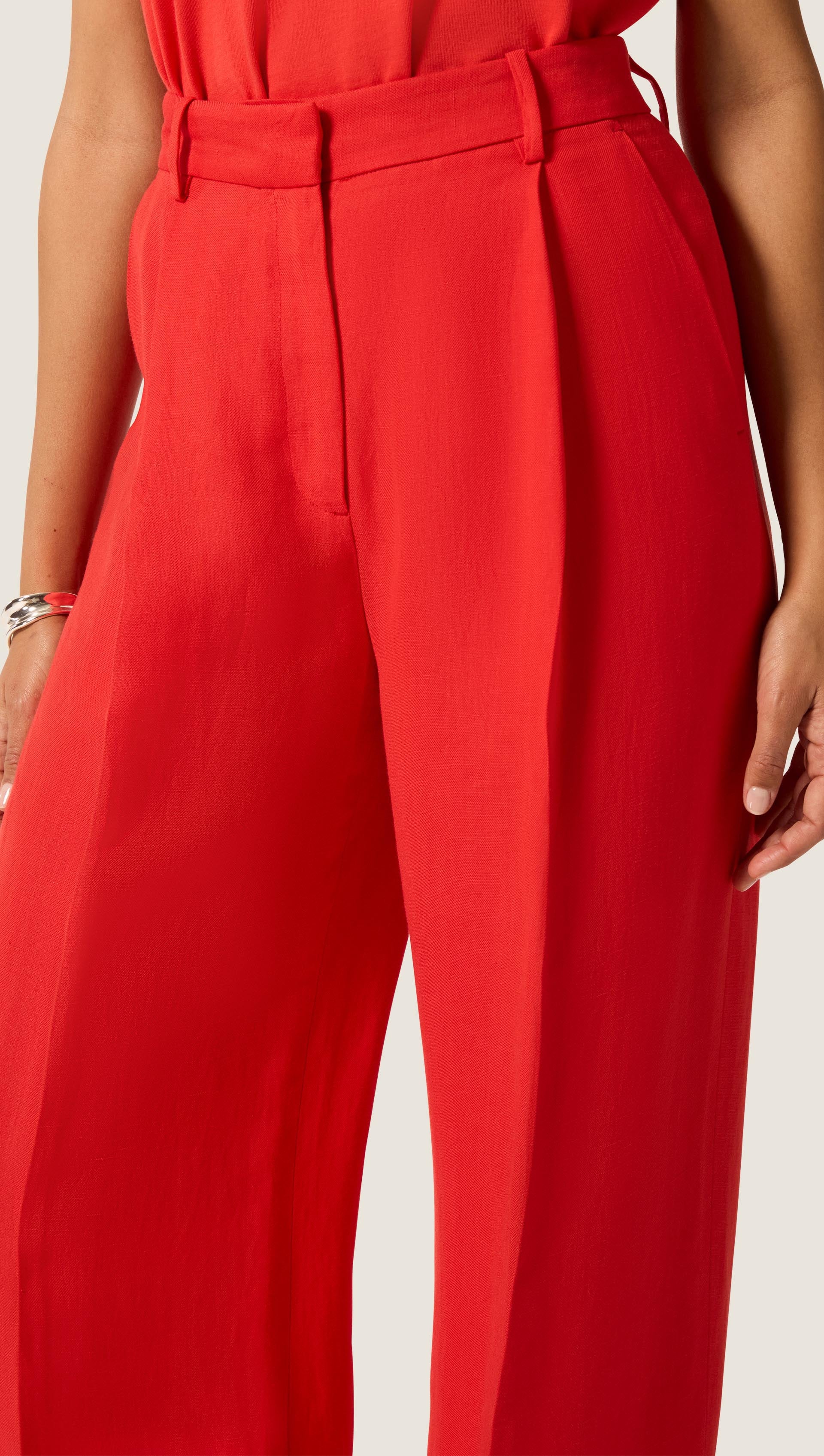 Single Pleat Trouser in Viscose Linen | Coral Red - Image 5
