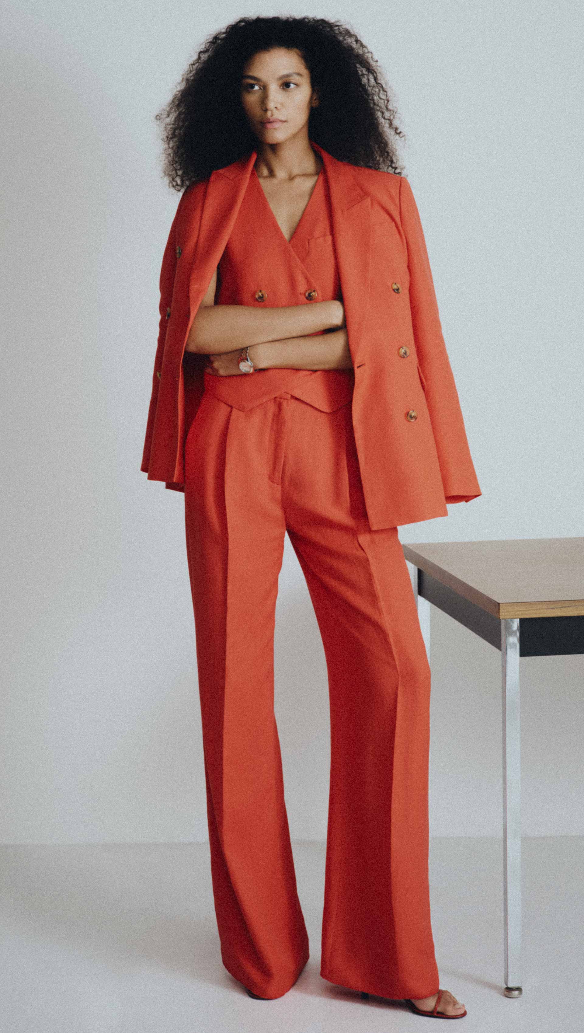 Single Pleat Trouser in Viscose Linen | Coral Red - Image 7