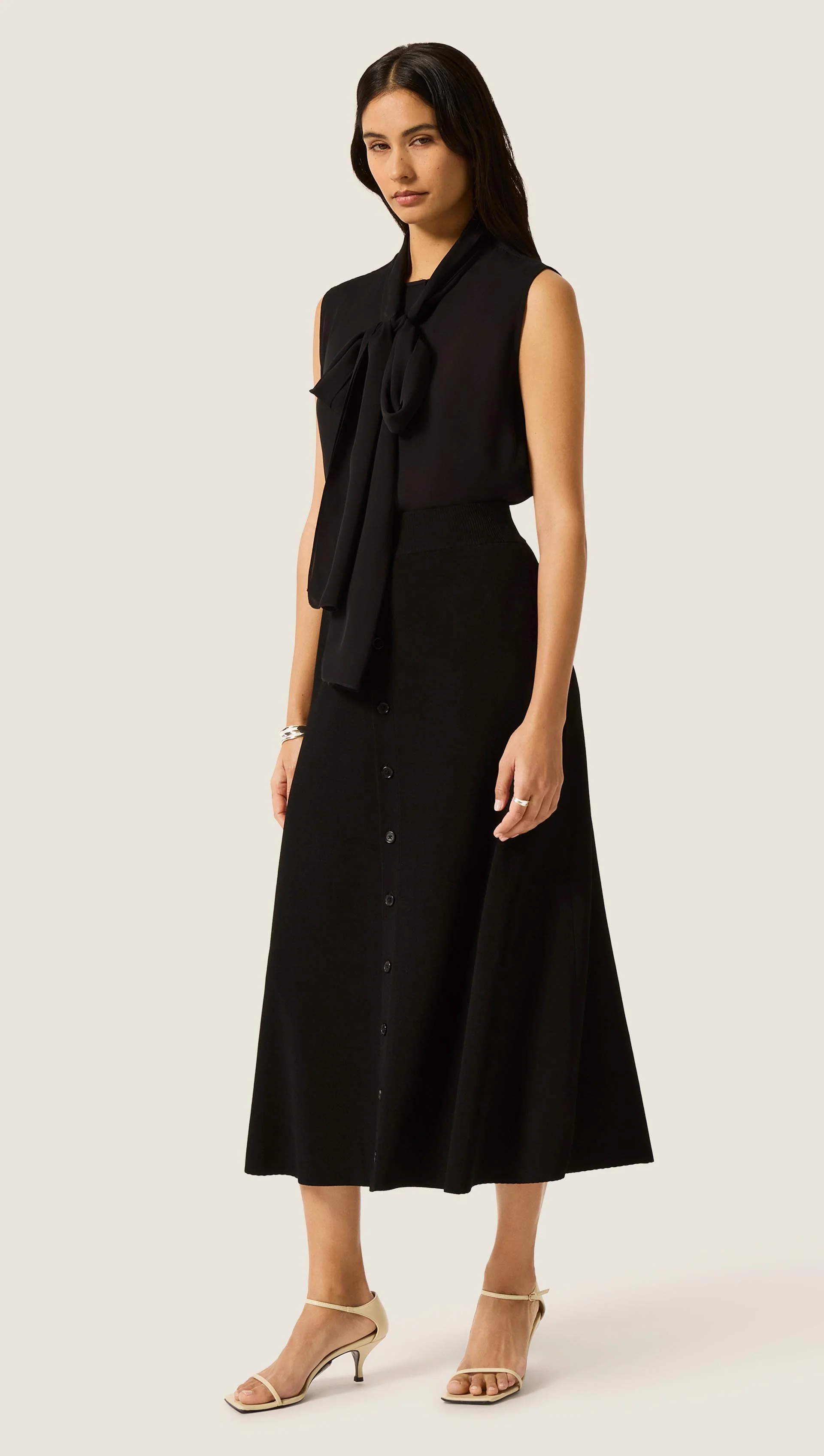 Sleeveless Bow Blouse in Silk Double Georgette | Black - Image 4