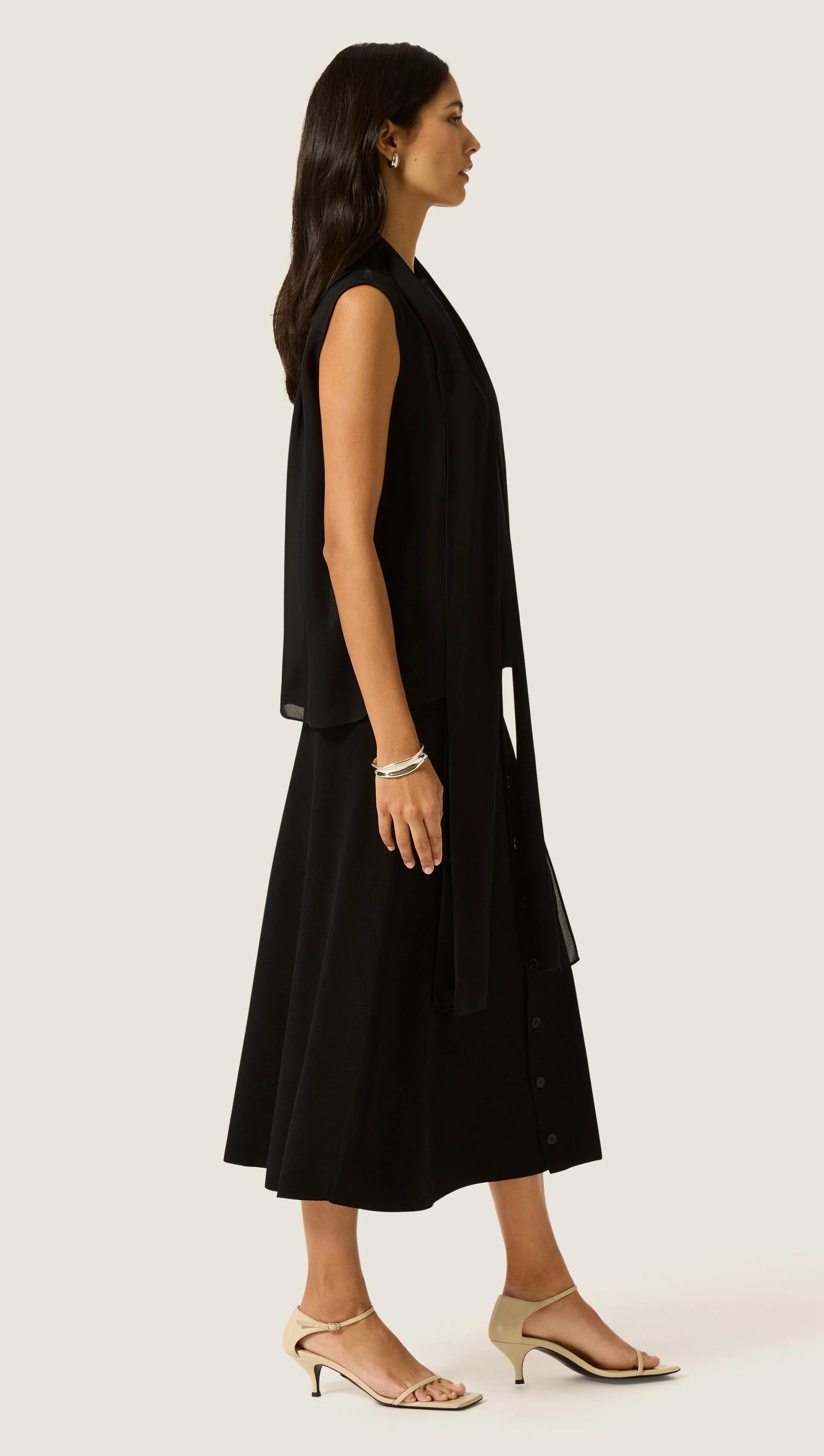Sleeveless Bow Blouse in Silk Double Georgette | Black - Image 5