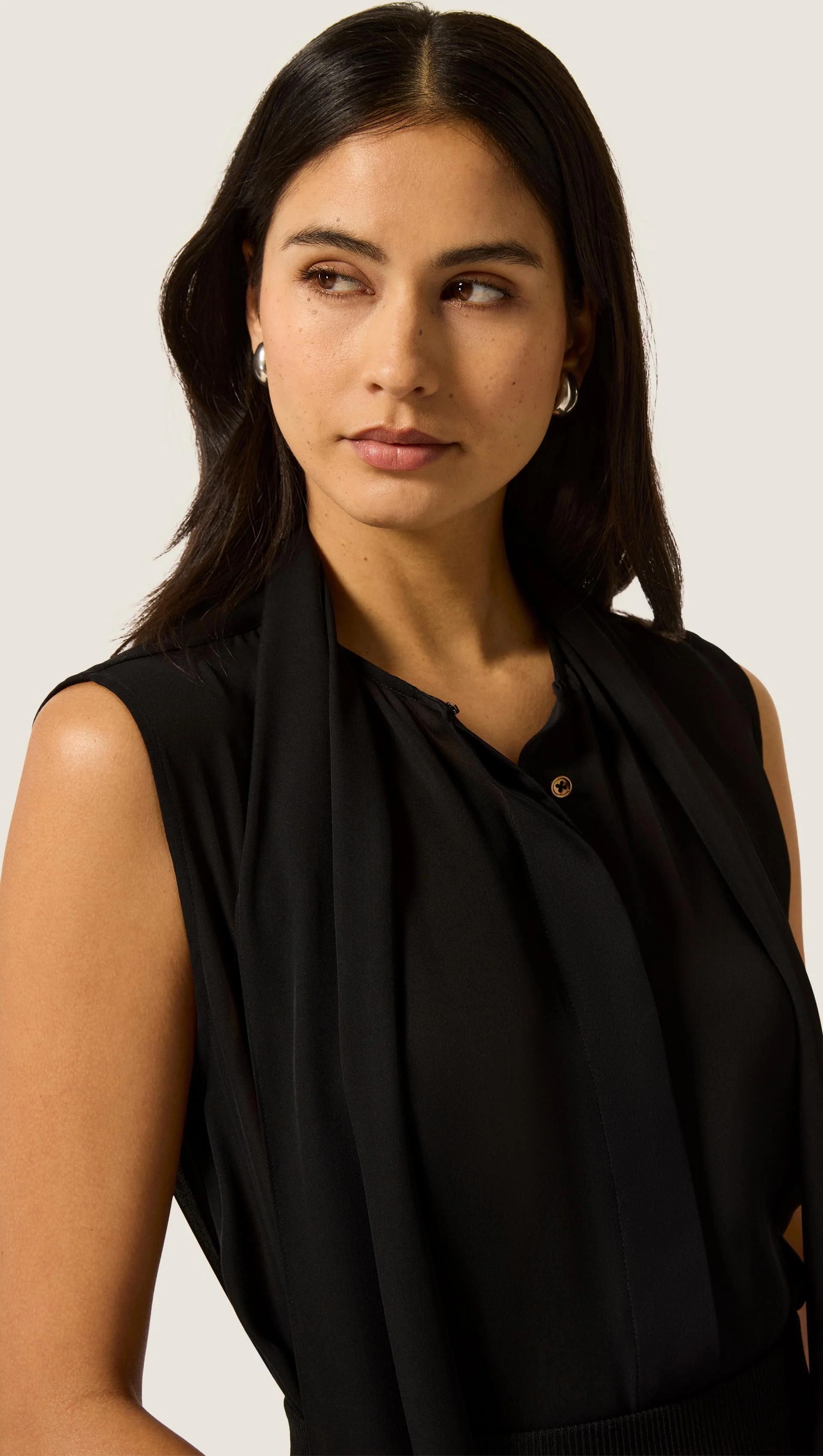 Sleeveless Bow Blouse in Silk Double Georgette | Black - Image 7