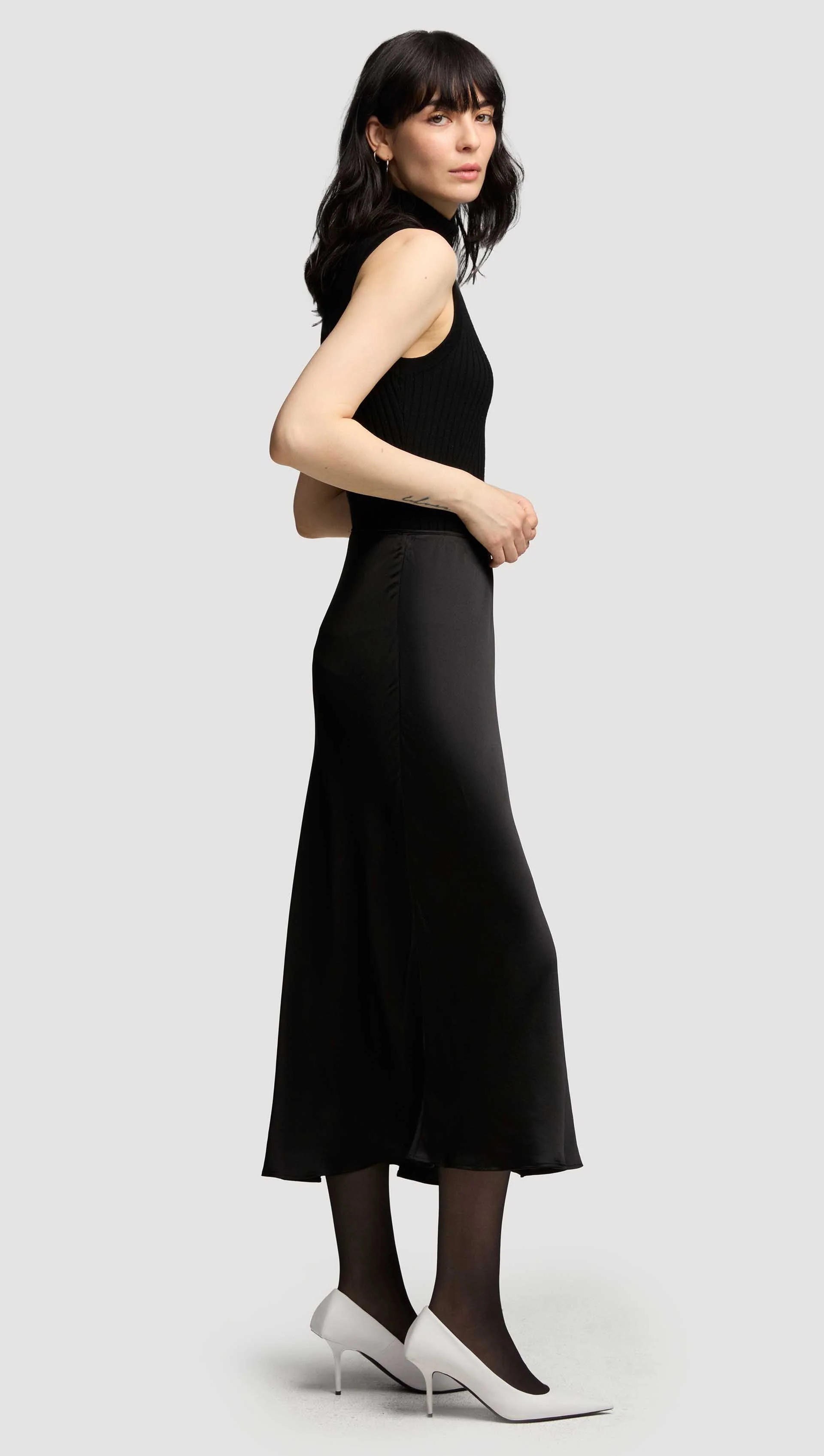 Sleeveless Turtleneck in Stretch Wool | Black - Image 3