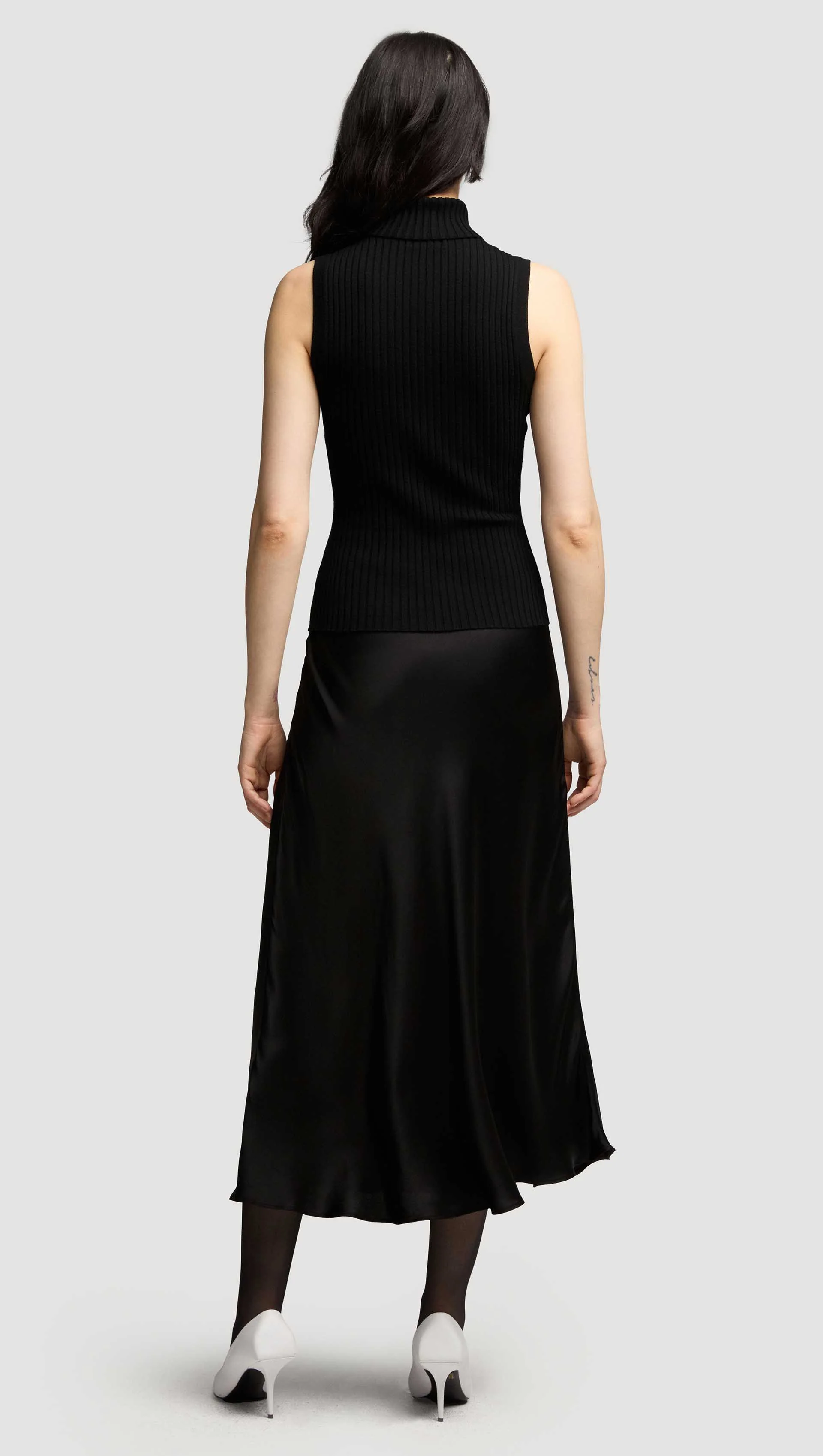 Sleeveless Turtleneck in Stretch Wool | Black - Image 4