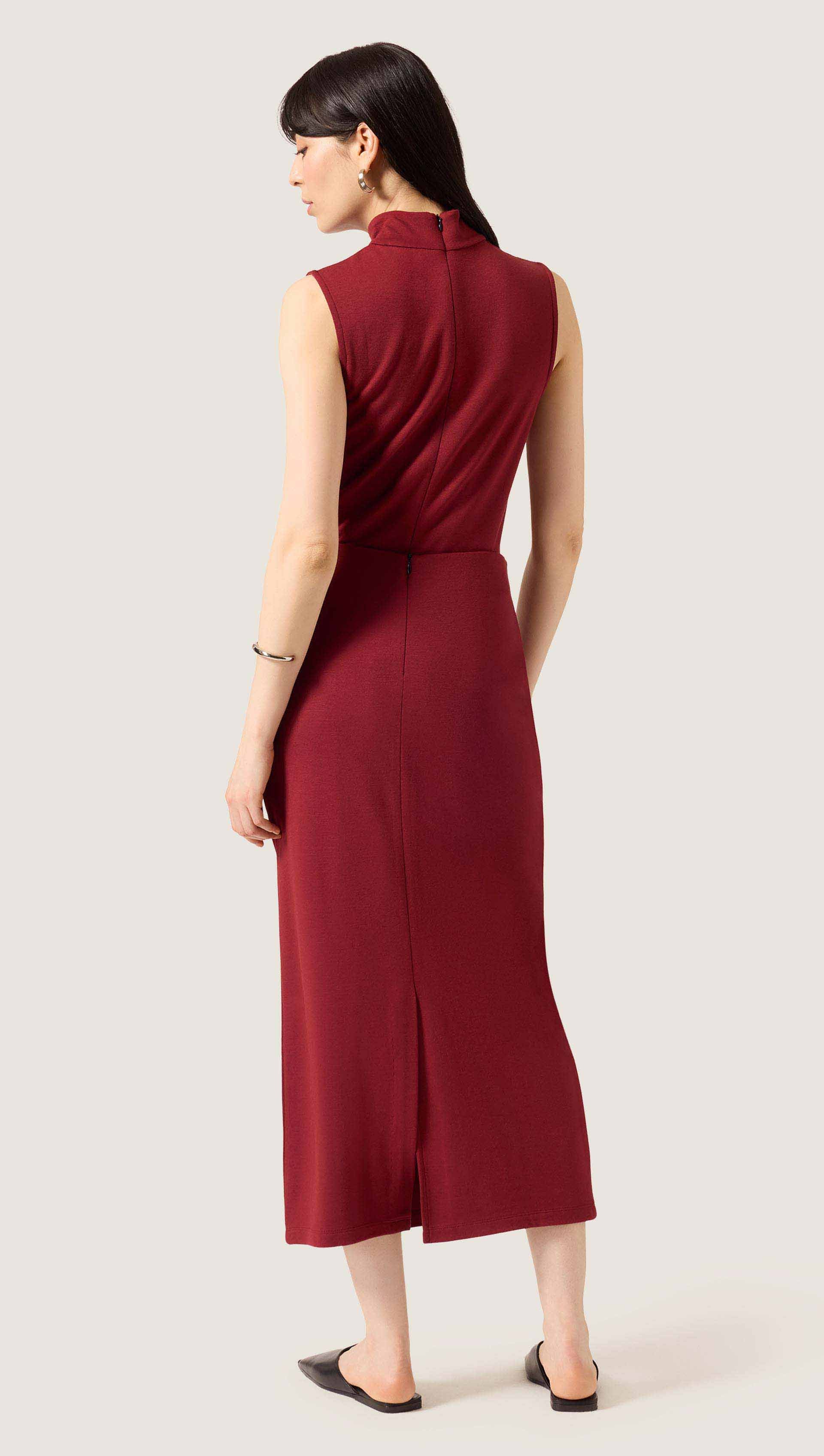 Slim Skirt in Wool Jersey | Maroon - Image 4