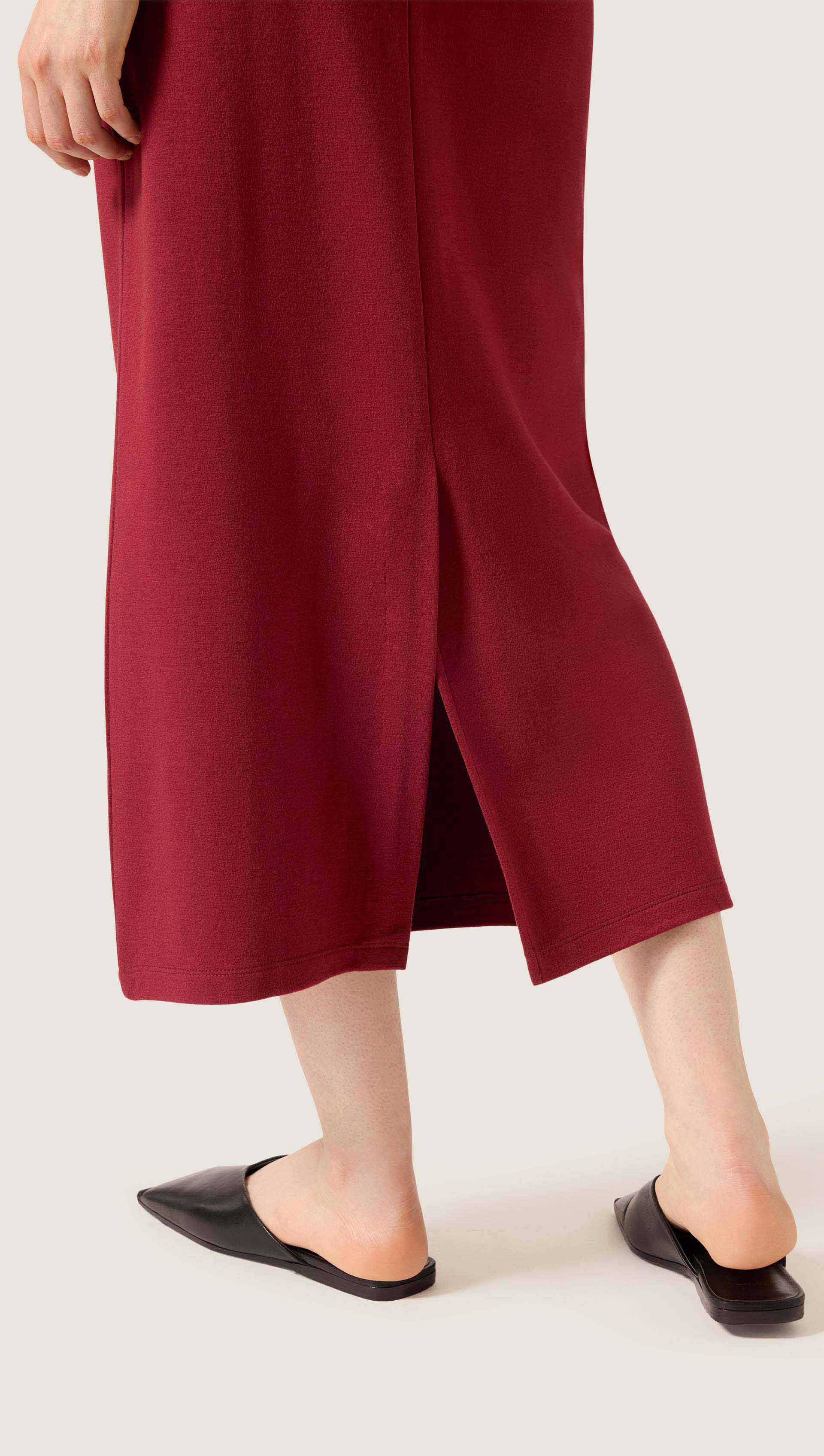 Slim Skirt in Wool Jersey | Maroon - Image 5