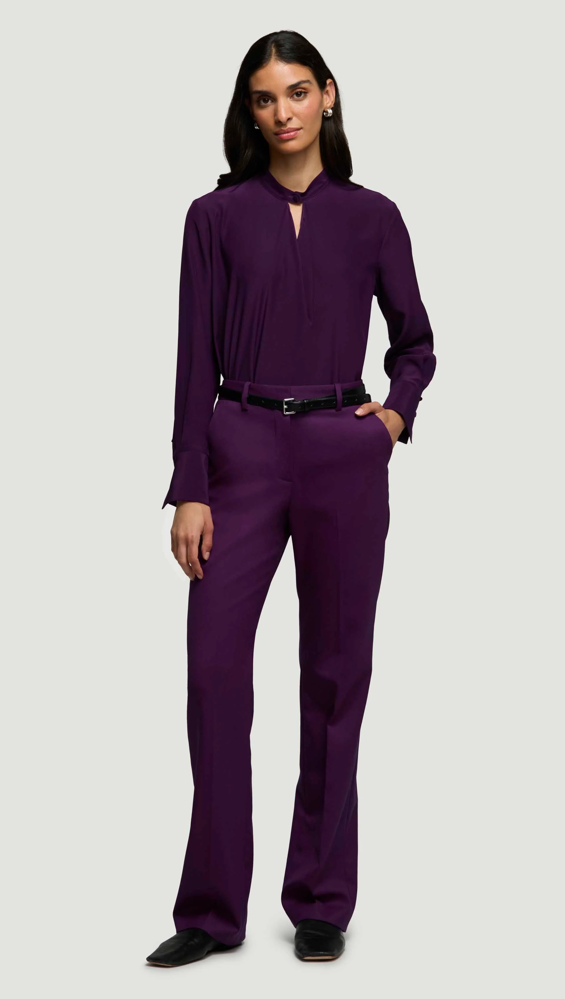 Straight Leg Trouser in Seasonless Wool | Grape - Image 2