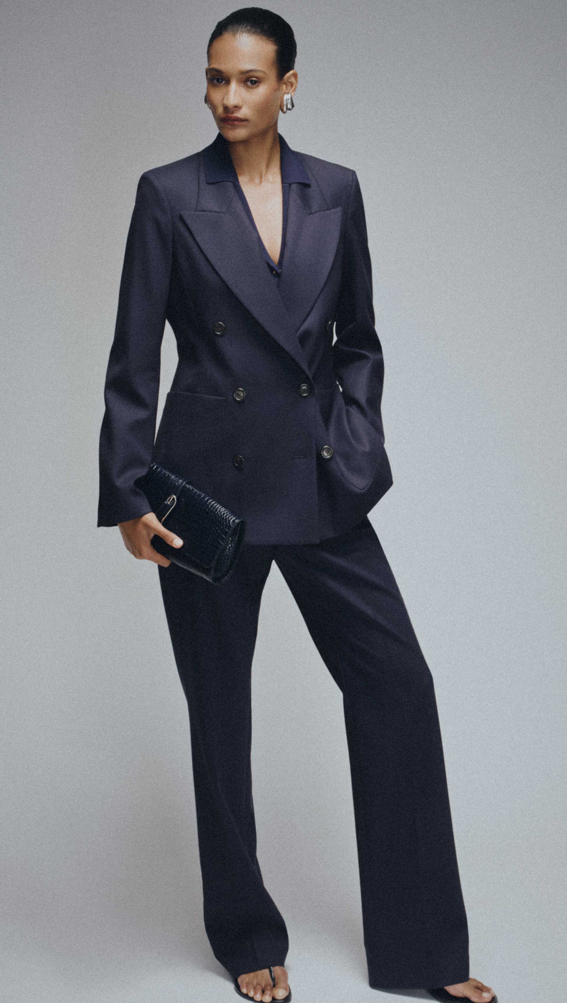 Straight Leg Trouser in Seasonless Wool | Midnight - Image 8