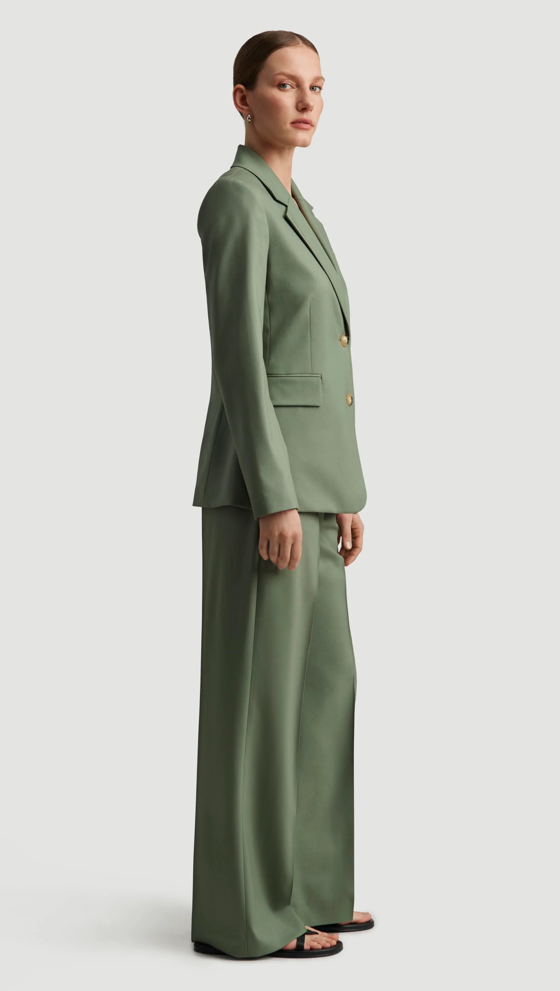 Two-Button Blazer in Seasonless Wool | Pistachio - Image 4