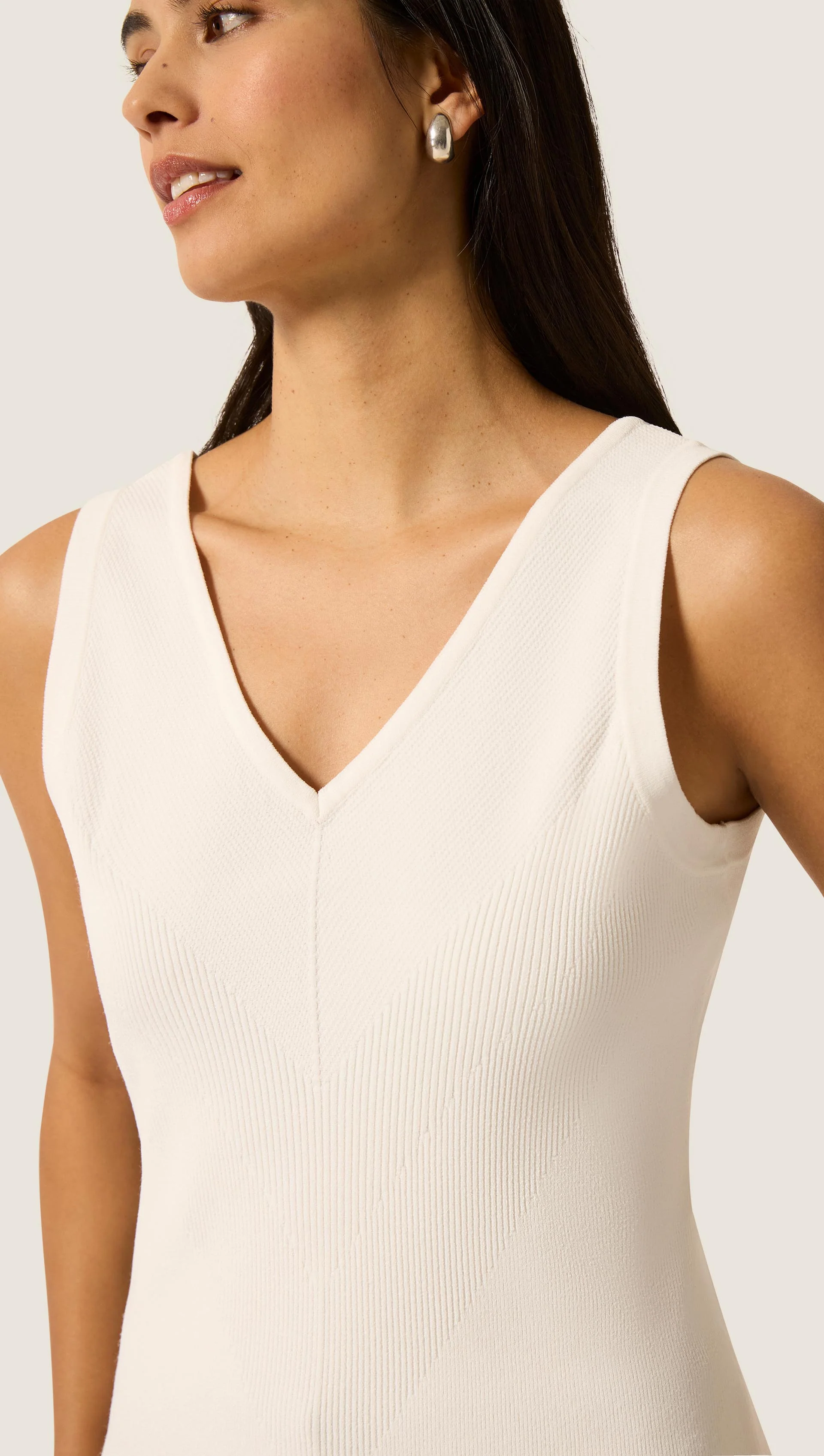 V-Neck Knit Tank in Viscose | White - Image 2