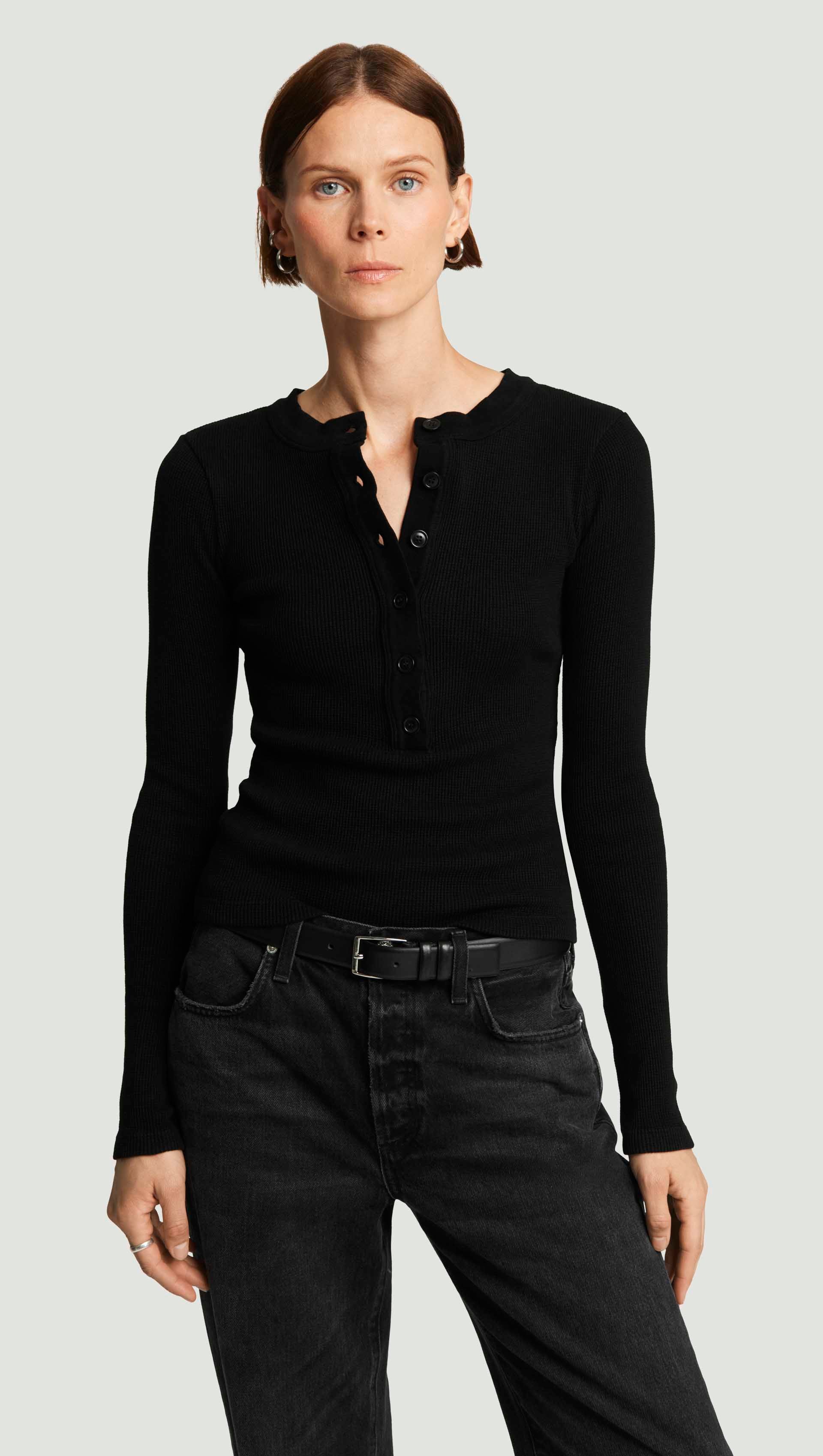 Varra Henley in Waffle Knit | Black