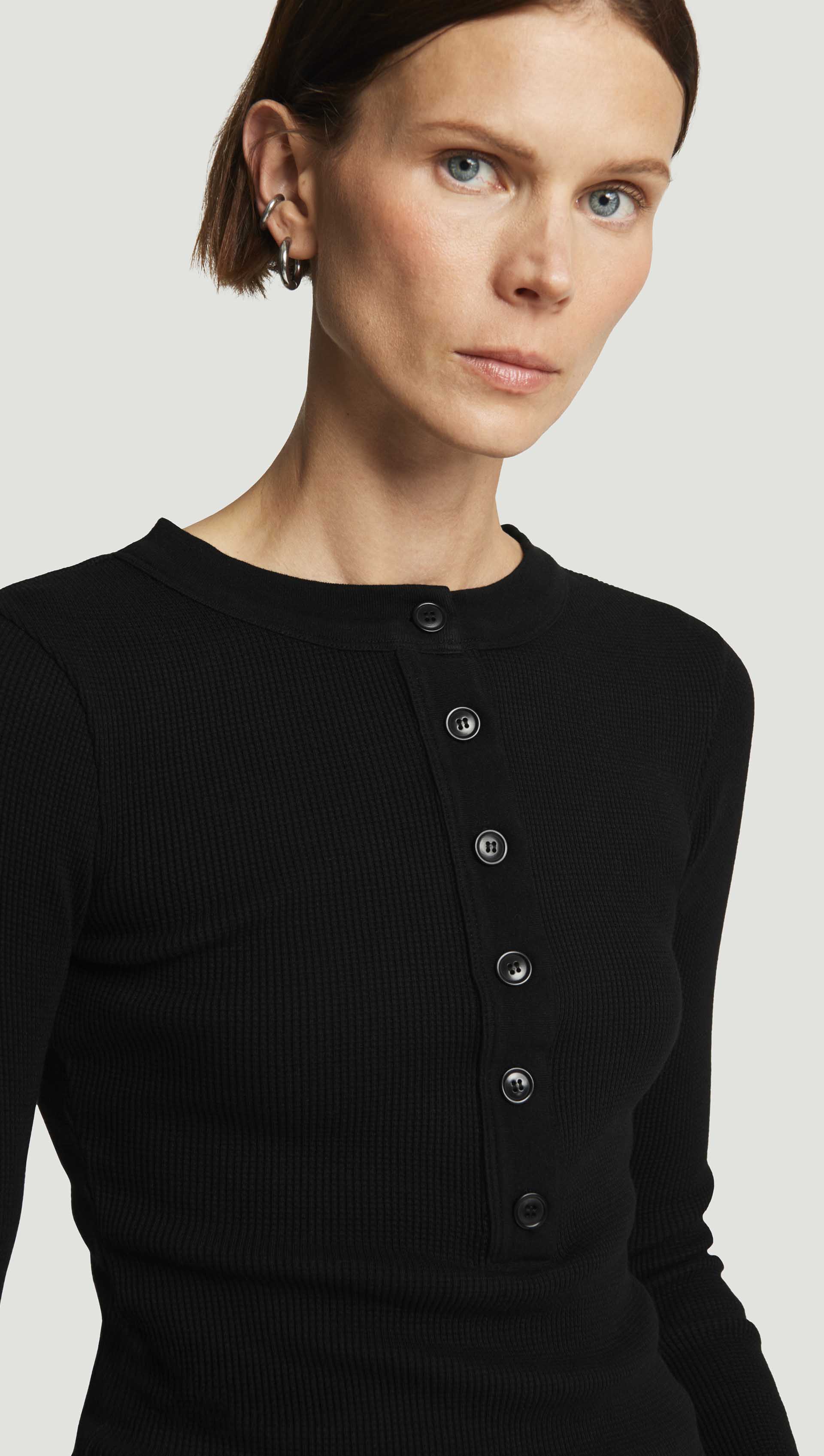 Varra Henley in Waffle Knit | Black - Image 2