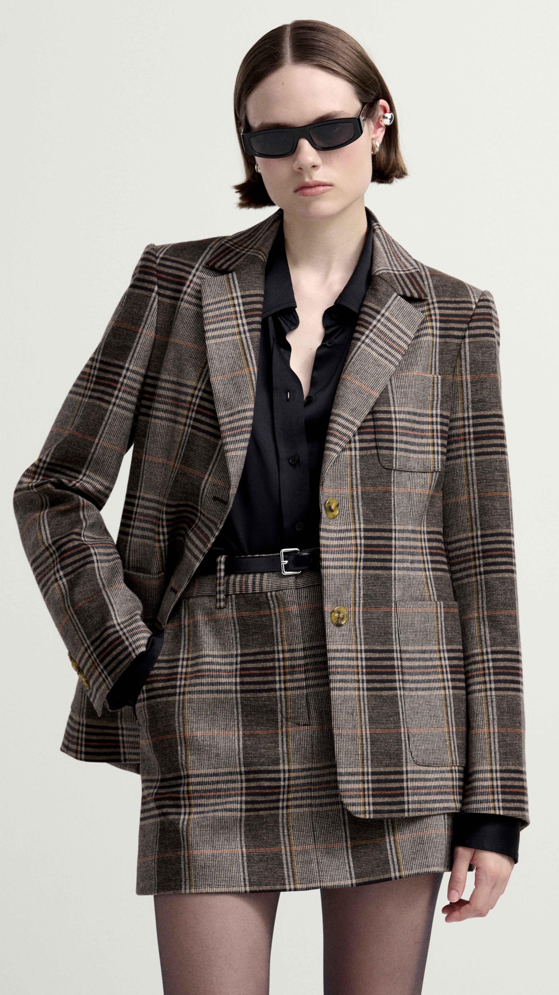 Weekend Blazer in Viscose Blend | Coffee/Beige Plaid - Image 10
