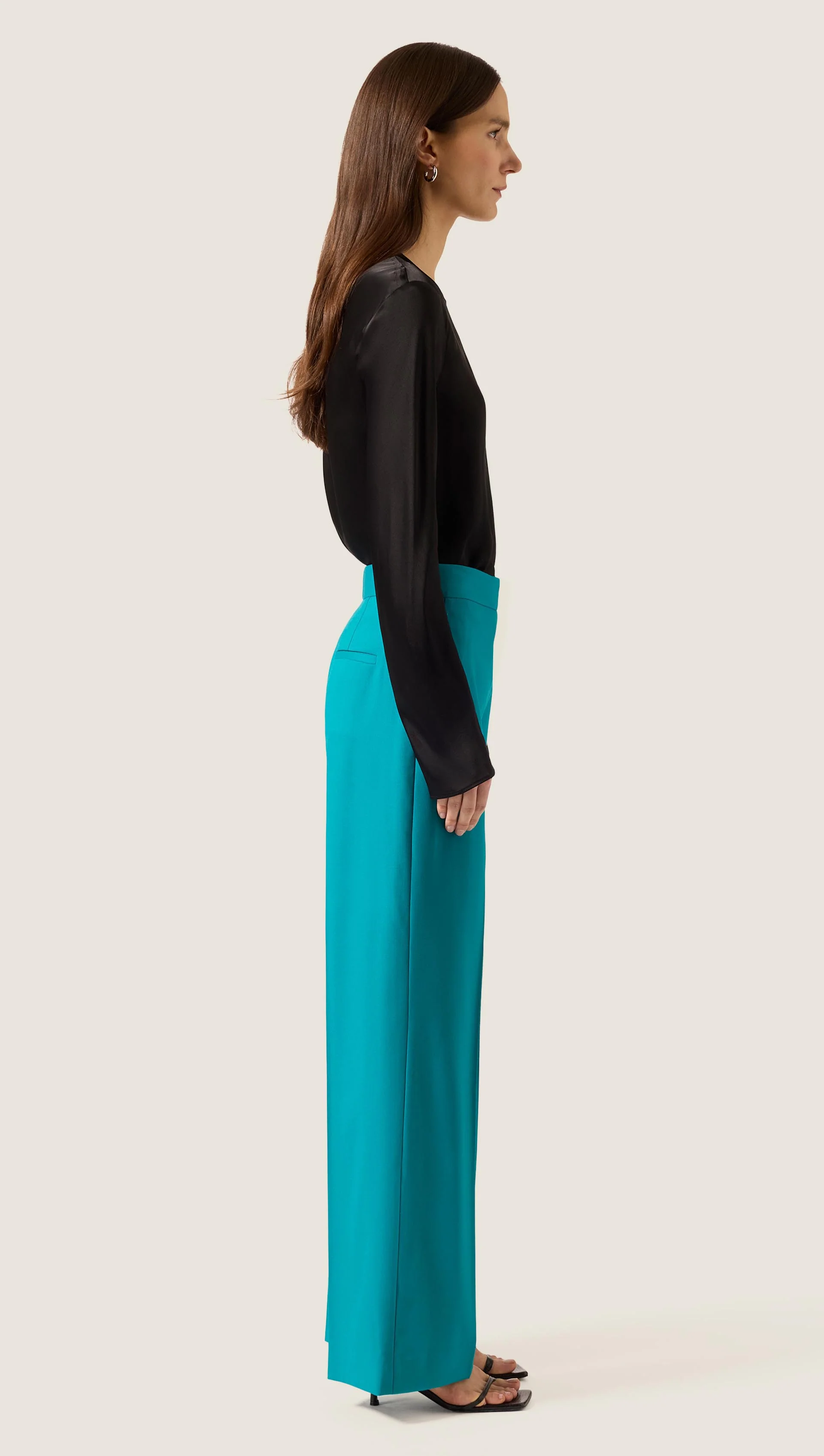 Wide Leg Trouser in Seasonless Wool | Mar - Image 4